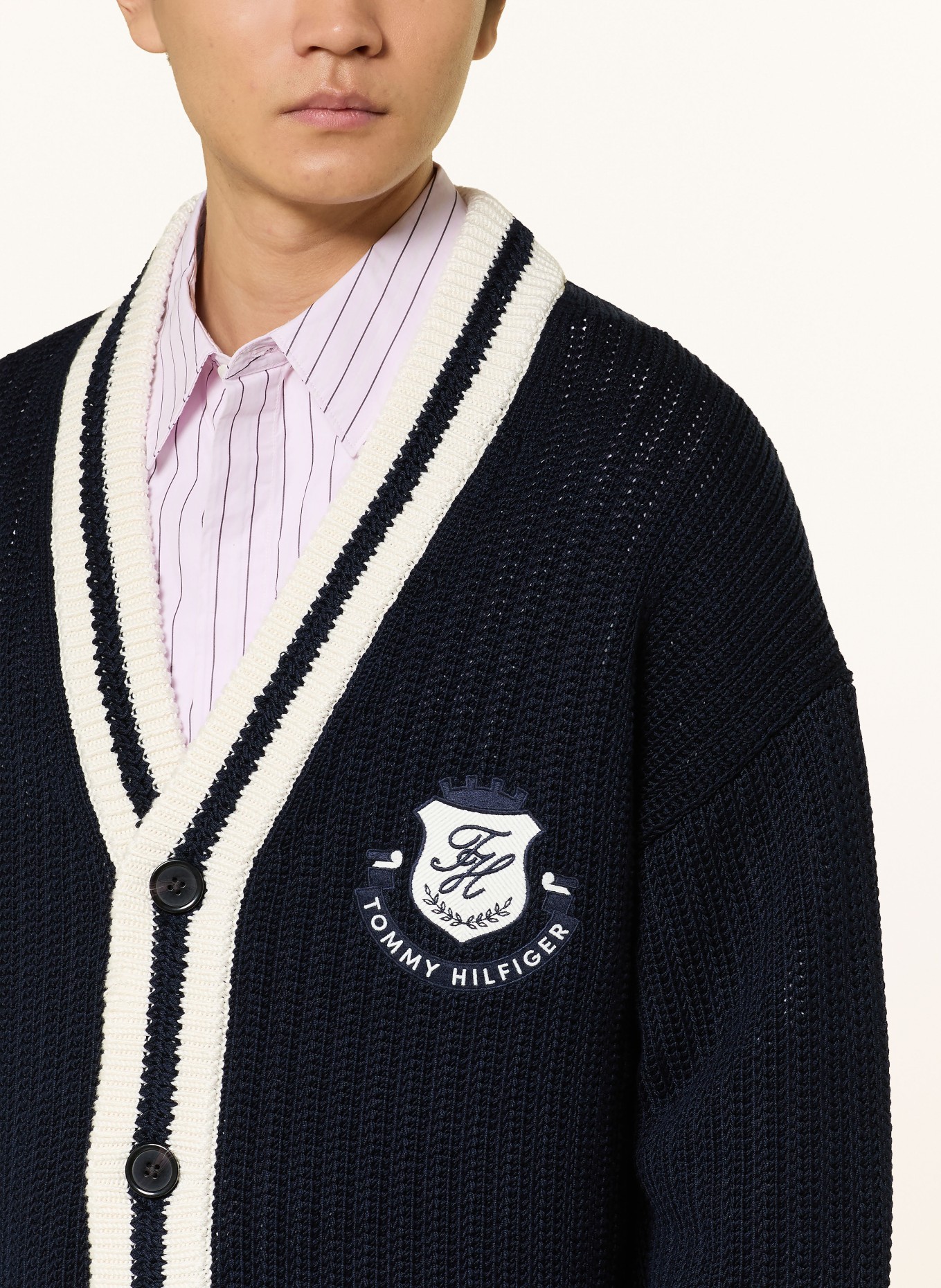 TOMMY HILFIGER Strickjacke: DUNKELBLAU / WEISS