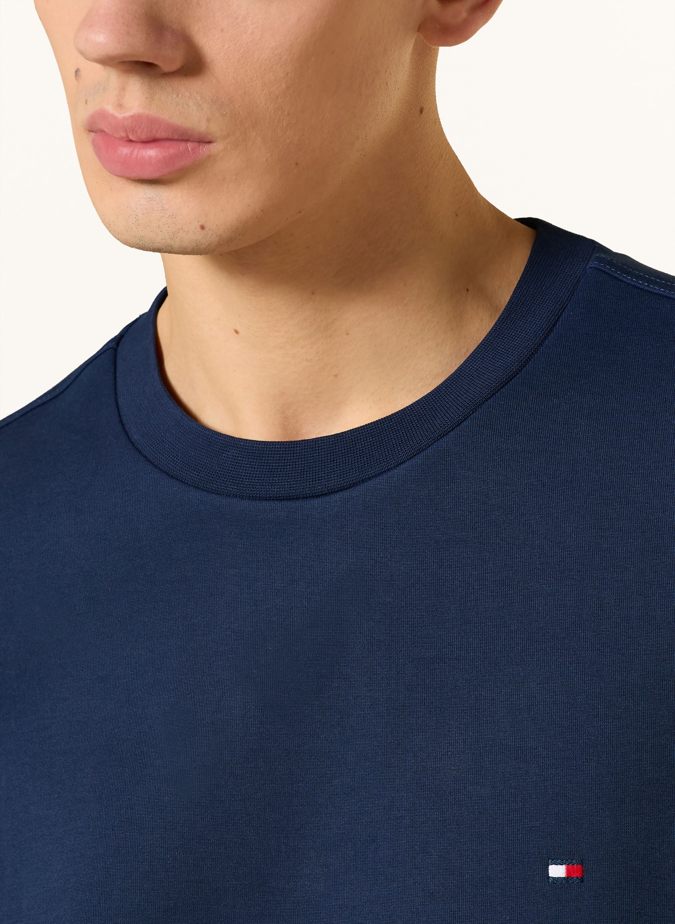 TOMMY HILFIGER T-Shirt INTECHNO: DUNKELBLAU