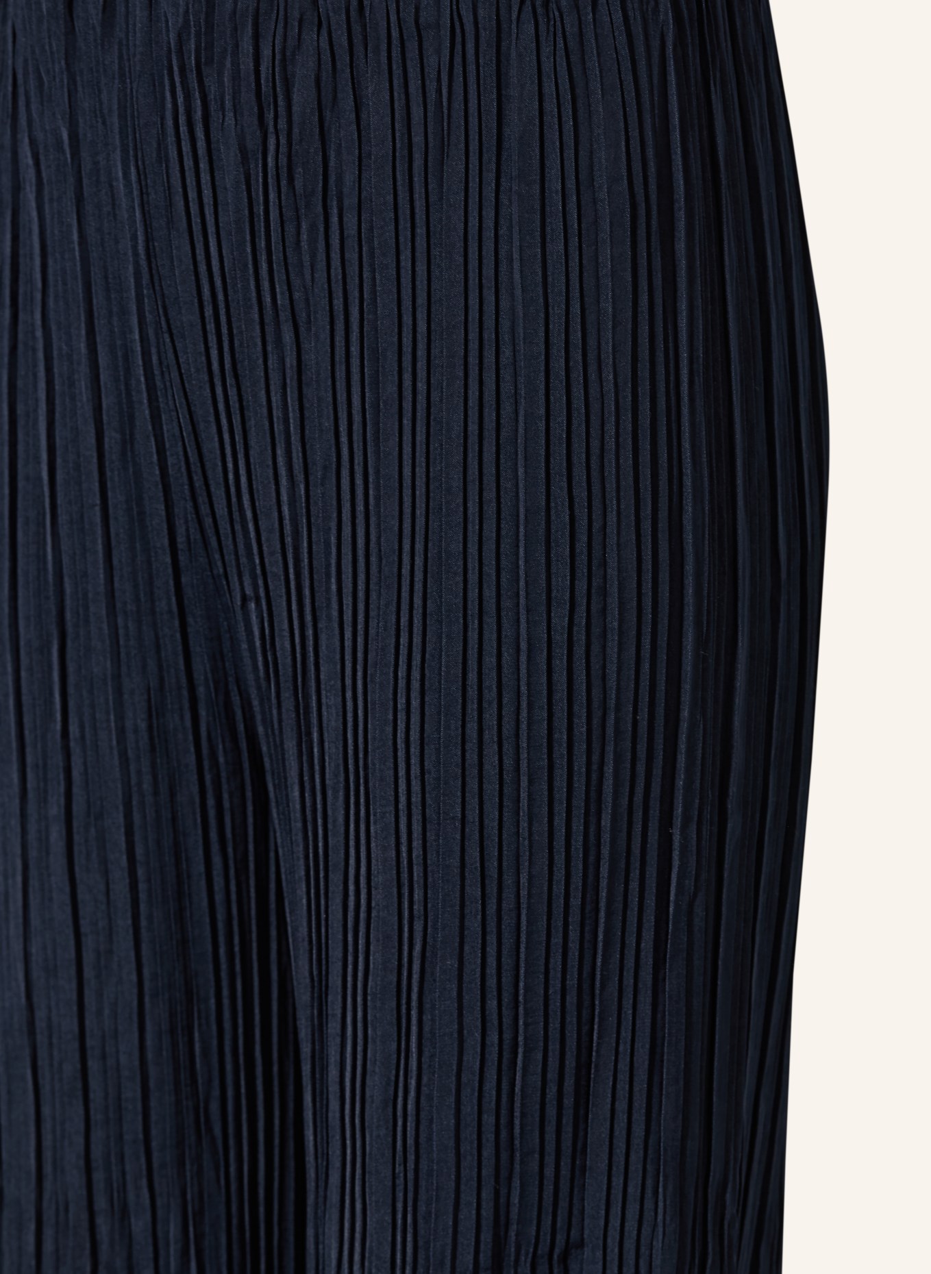 s.Oliver RED Pleated trousers: DARK BLUE