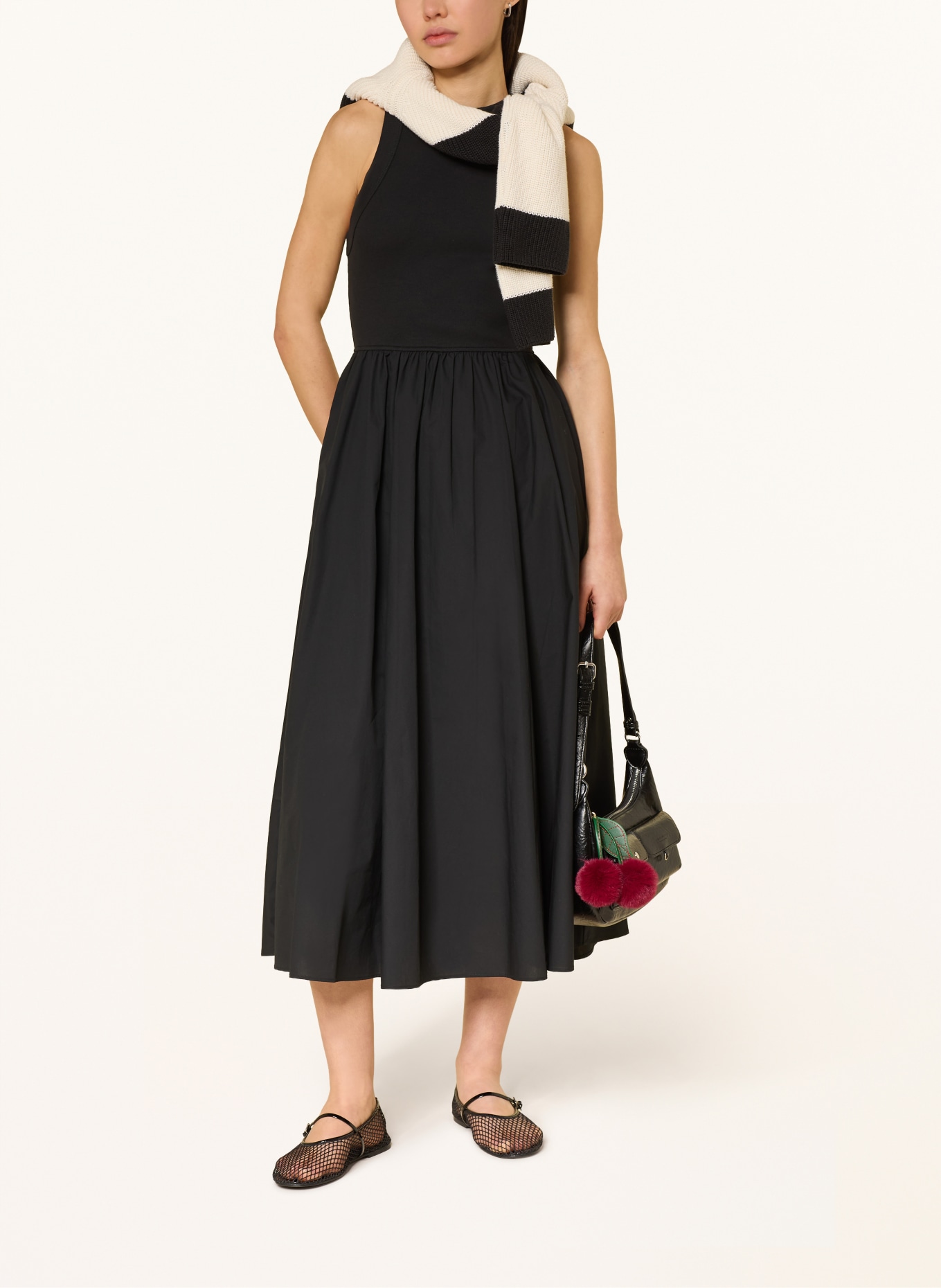 TOMMY JEANS Kleid im Materialmix: SCHWARZ