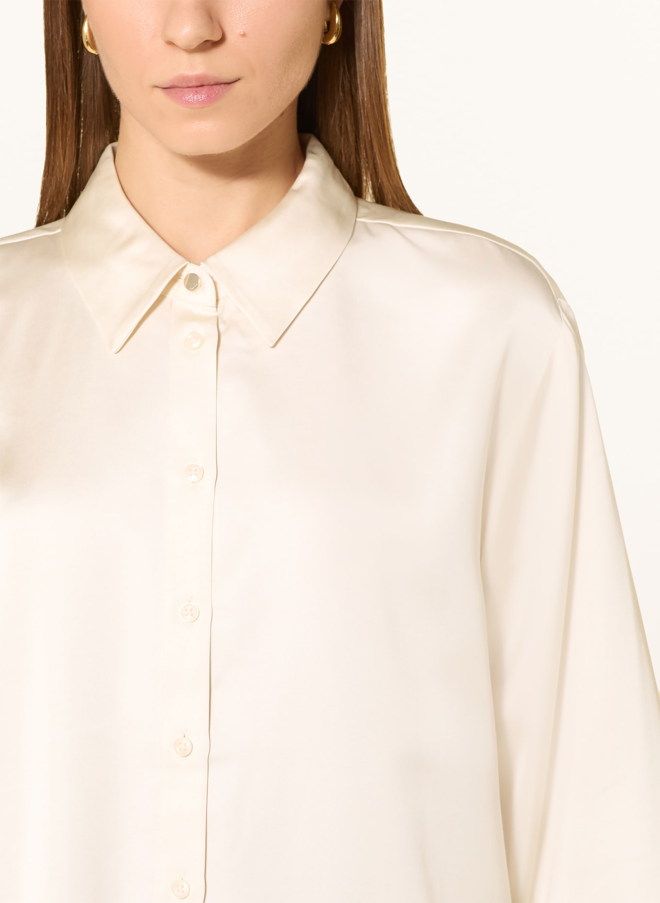 comma Satinová košile: KRÉMOVÁ