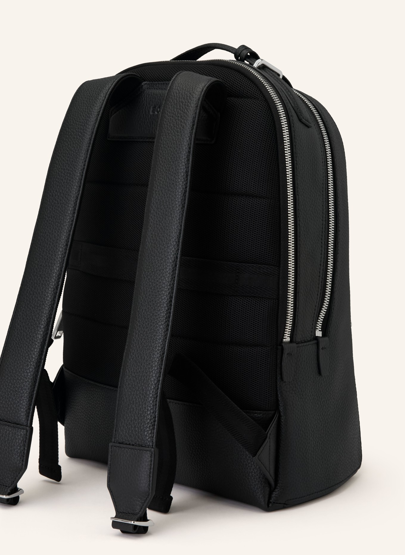 BOSS Batoh MADISON: ČERNÁ