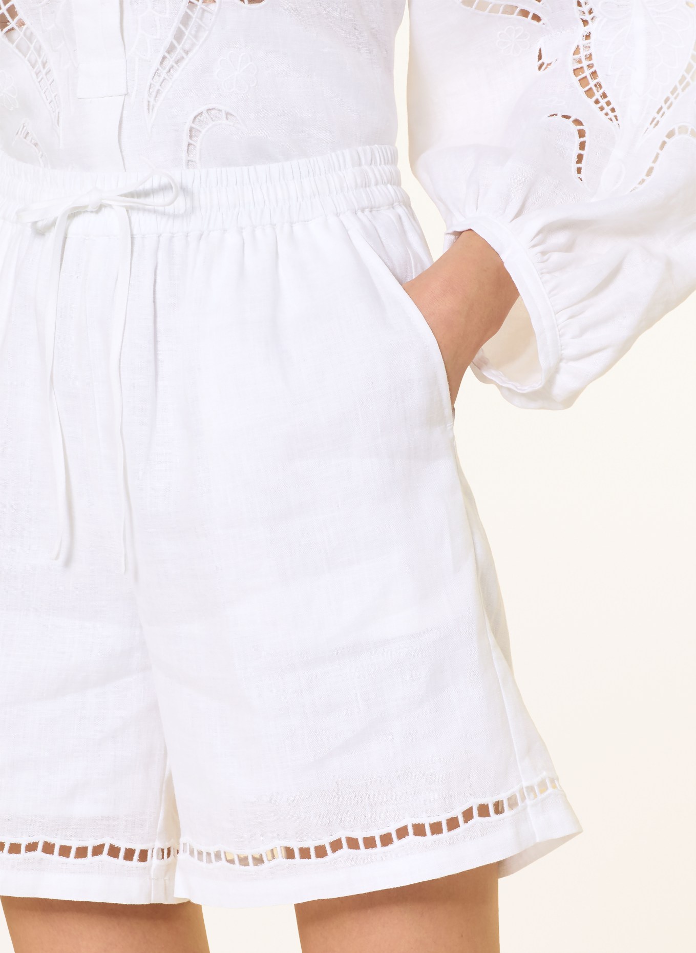 darling harbour Leinenshorts mit Lochspitze: WHITE