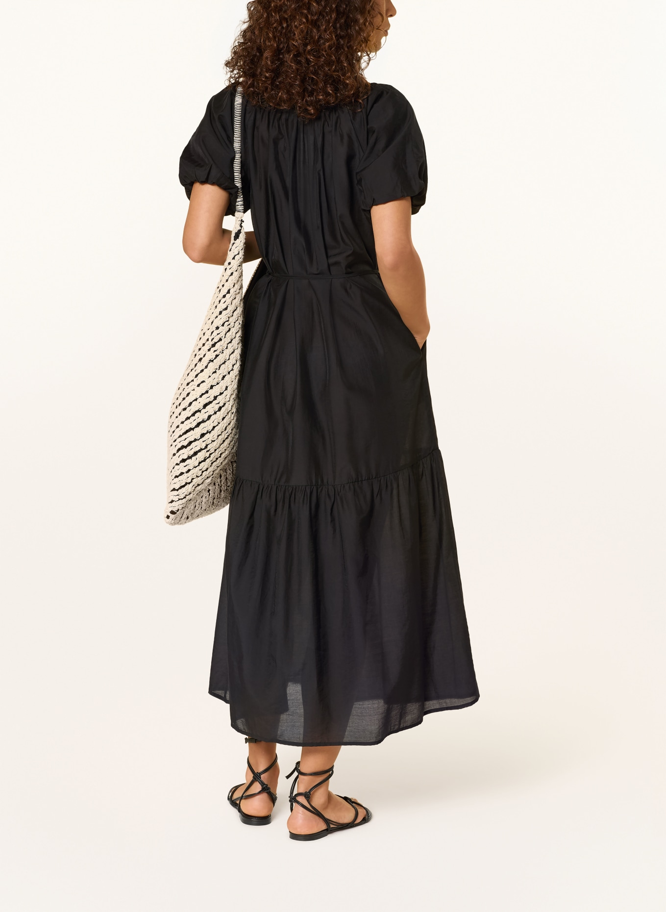 darling harbour šaty: BLACK