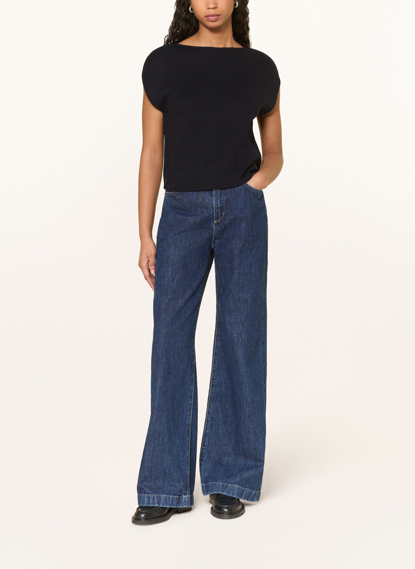 windsor. Pullunder: DUNKELBLAU