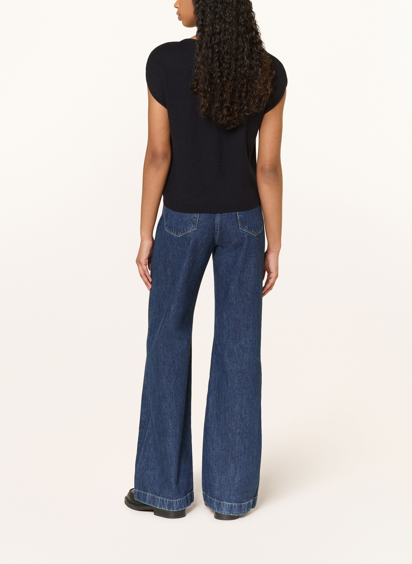 windsor. Pullunder: DUNKELBLAU