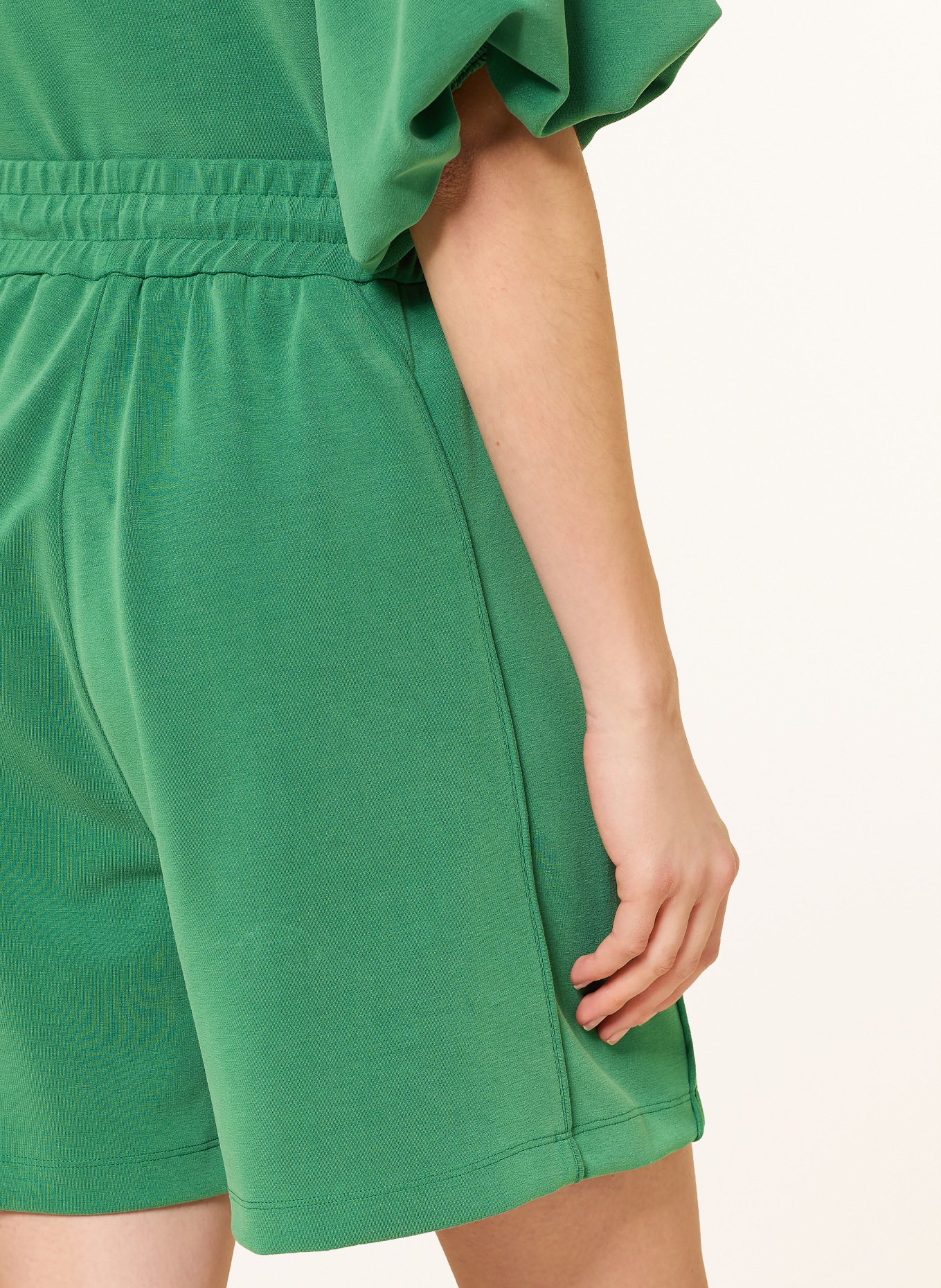 BOSS Short de survêtement ETA: VERT