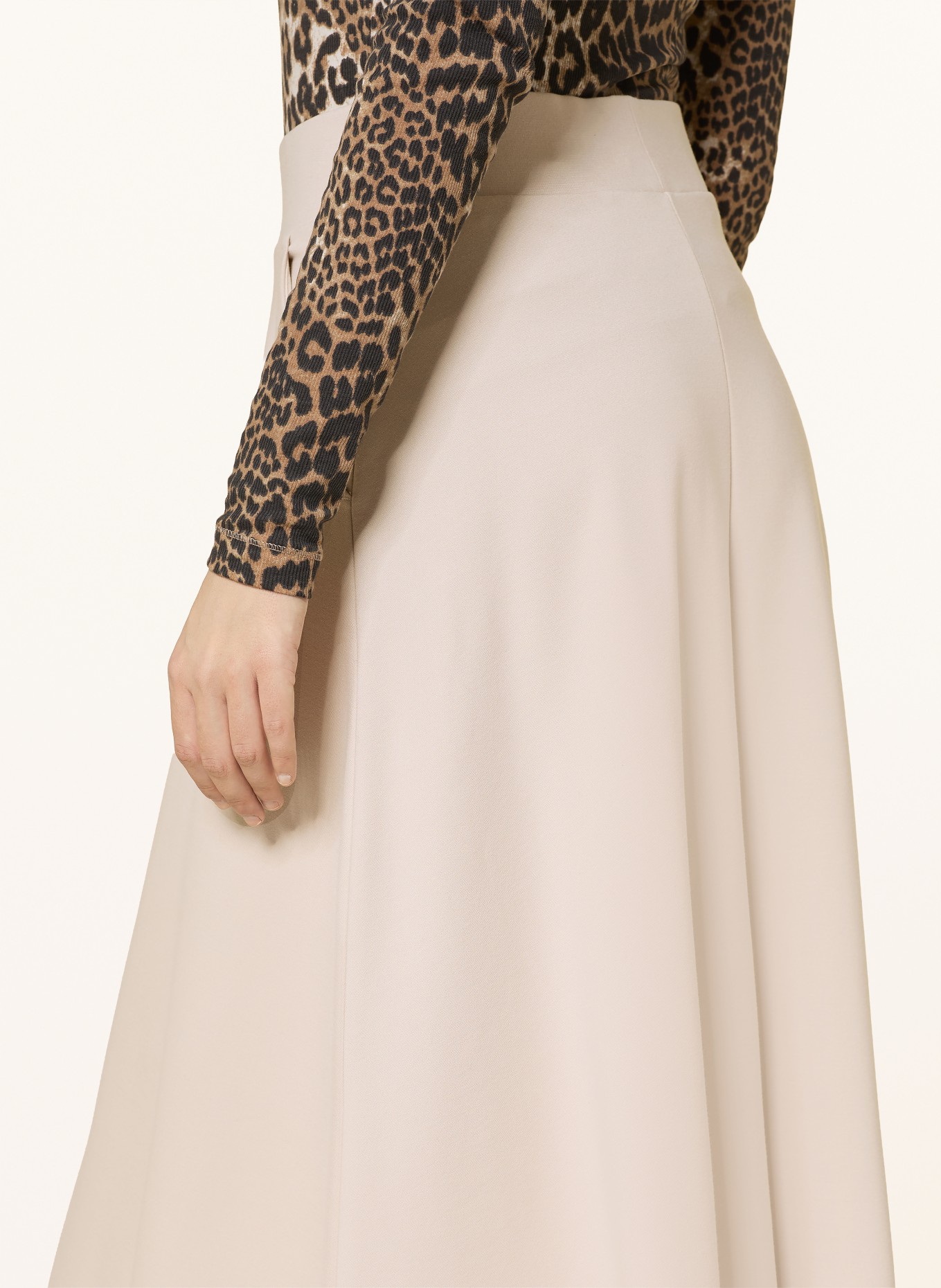 MRS & HUGS Sukně: KRÉMOVÁ