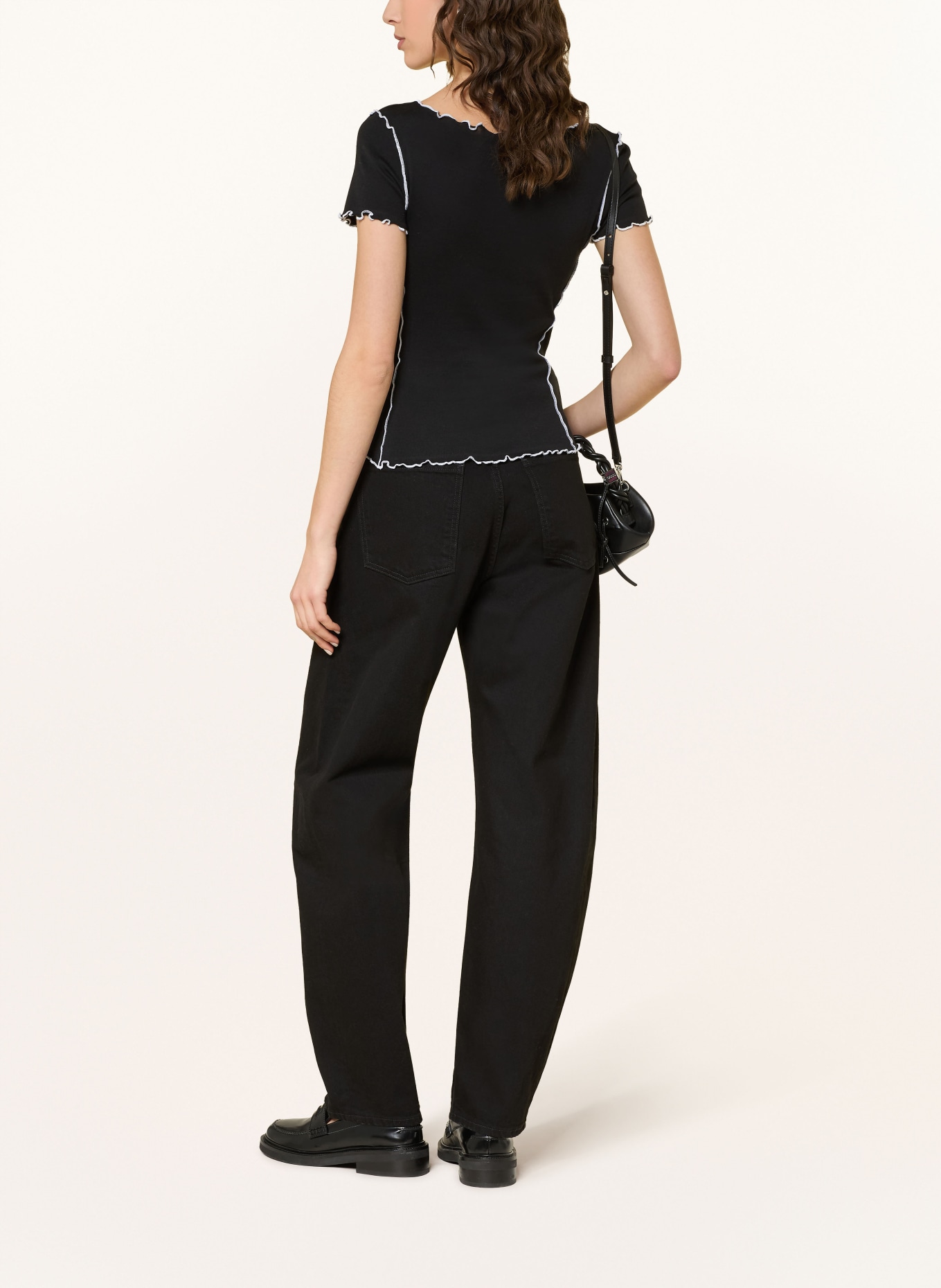 MRS & HUGS T-shirt: BLACK / WHITE