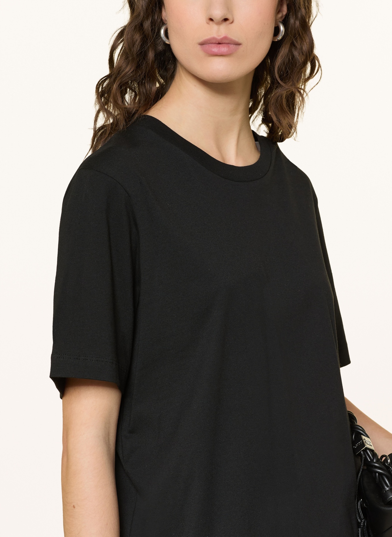 MRS & HUGS T-shirt: CZARNY