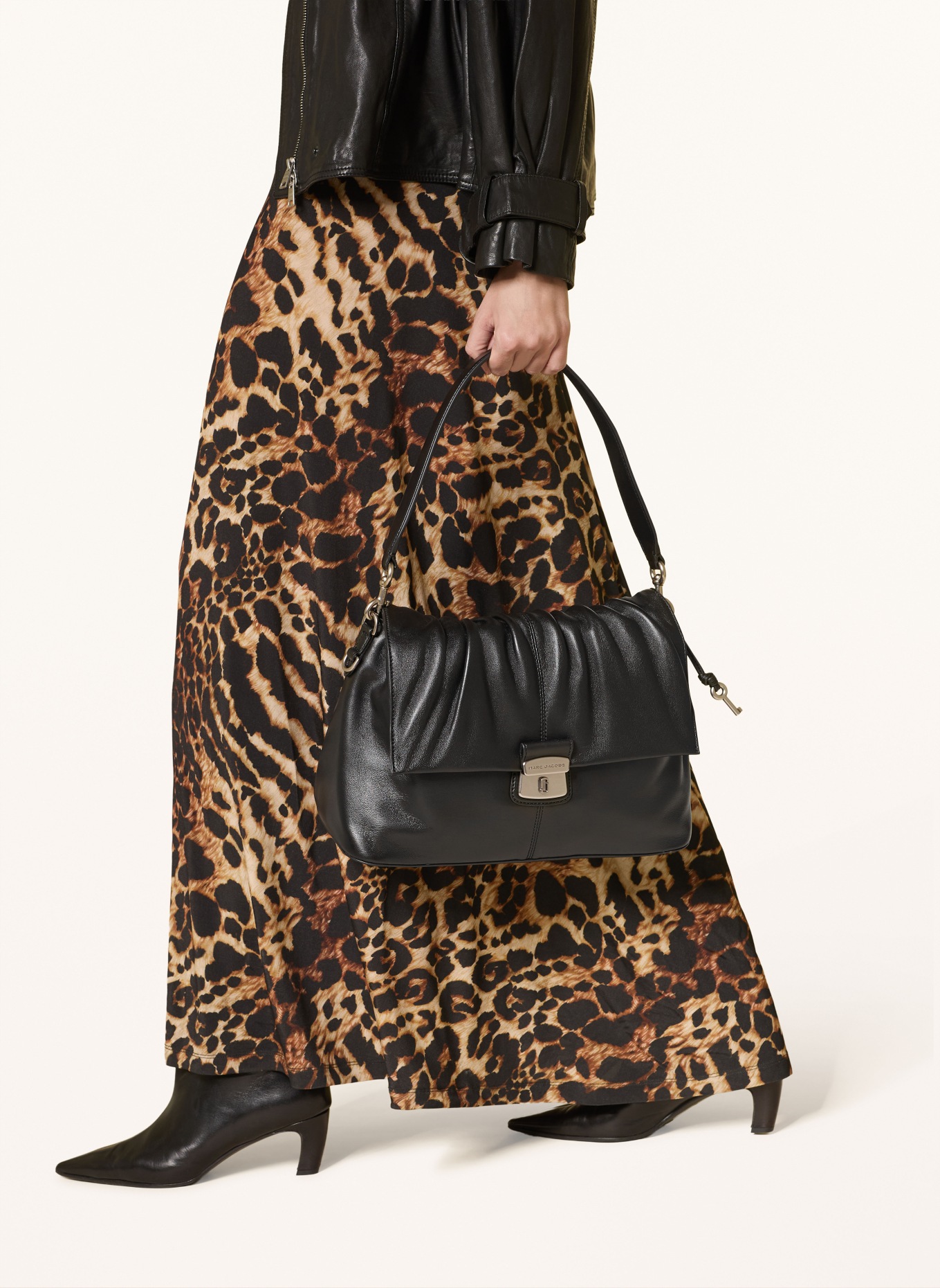 MARC JACOBS Sac à bandoulière THE CRISTINA MESSENGER BAG: NOIR / ARGENT