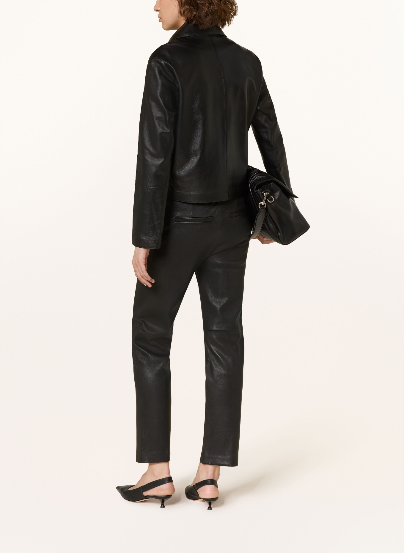 ARMA Spodnie 7/8 ze skóry: CZARNY