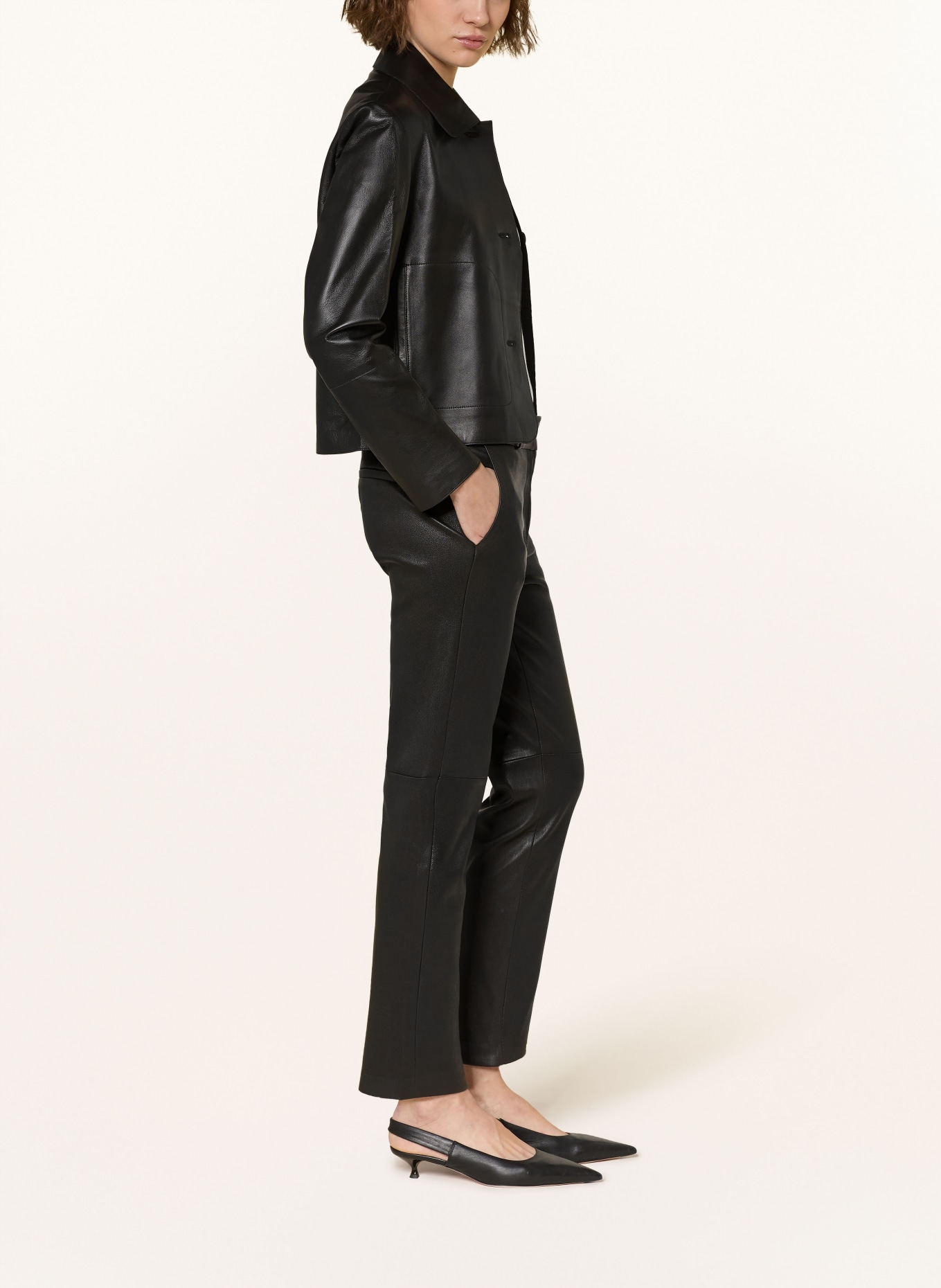 ARMA Spodnie 7/8 ze skóry: CZARNY