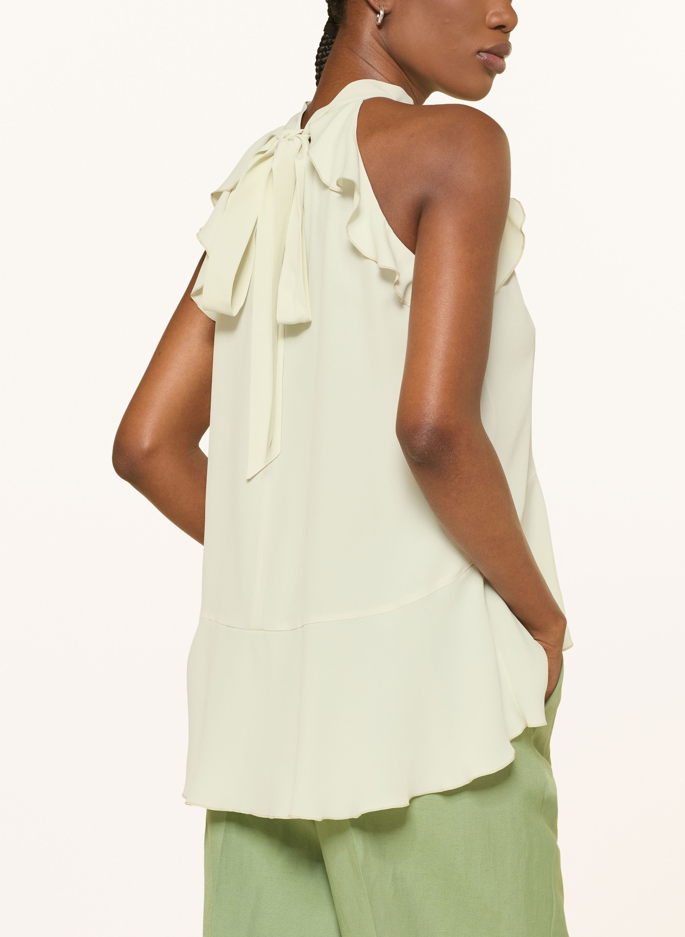 LUISA CERANO Halenka s hedvábím a volány: REŽNÁ