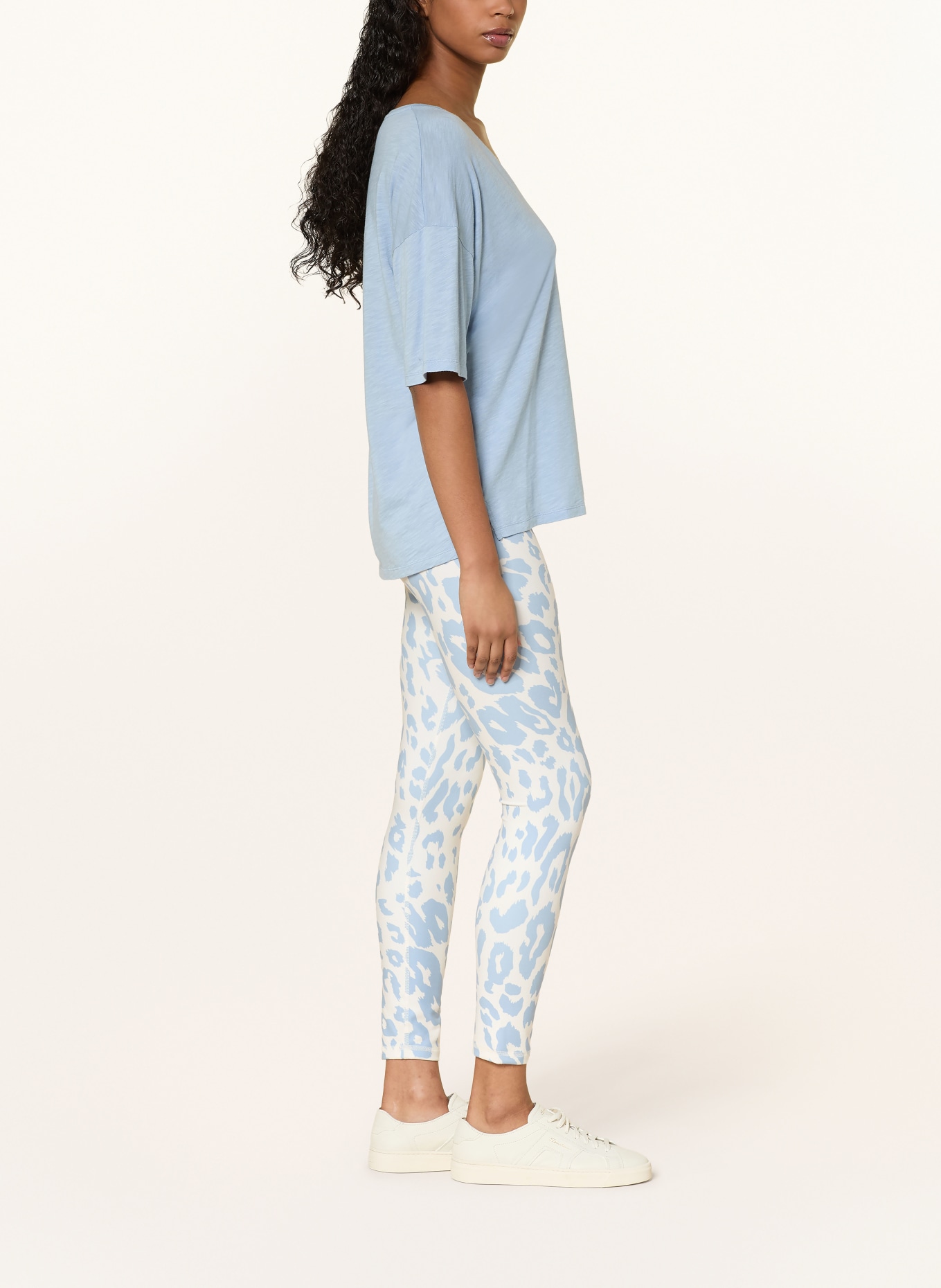 Juvia Legíny PAMELA: BÍLÁ / TMAVĚ MODRÁ