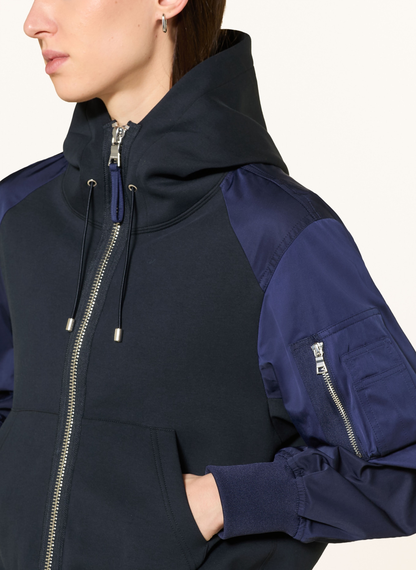 BLONDE No.8 Bunda BINE z kombinace materiálů: TMAVĚ MODRÁ