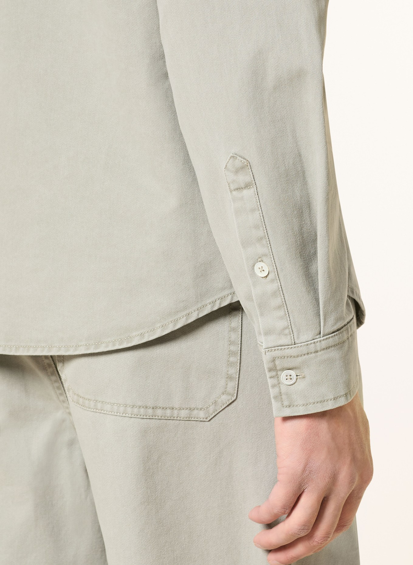 Juvia FRANZ regular fit denim shirt: LIGHT GREEN