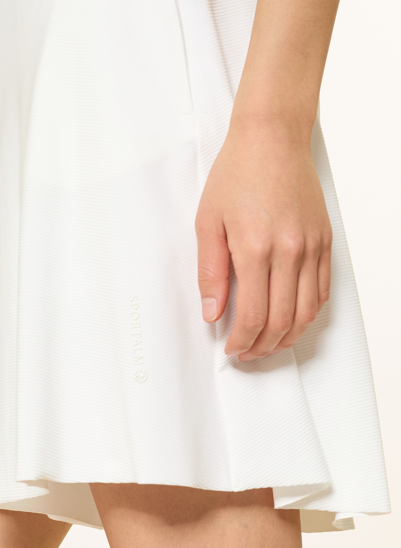 SPORTALM Golfové šortky: KRÉMOVÁ