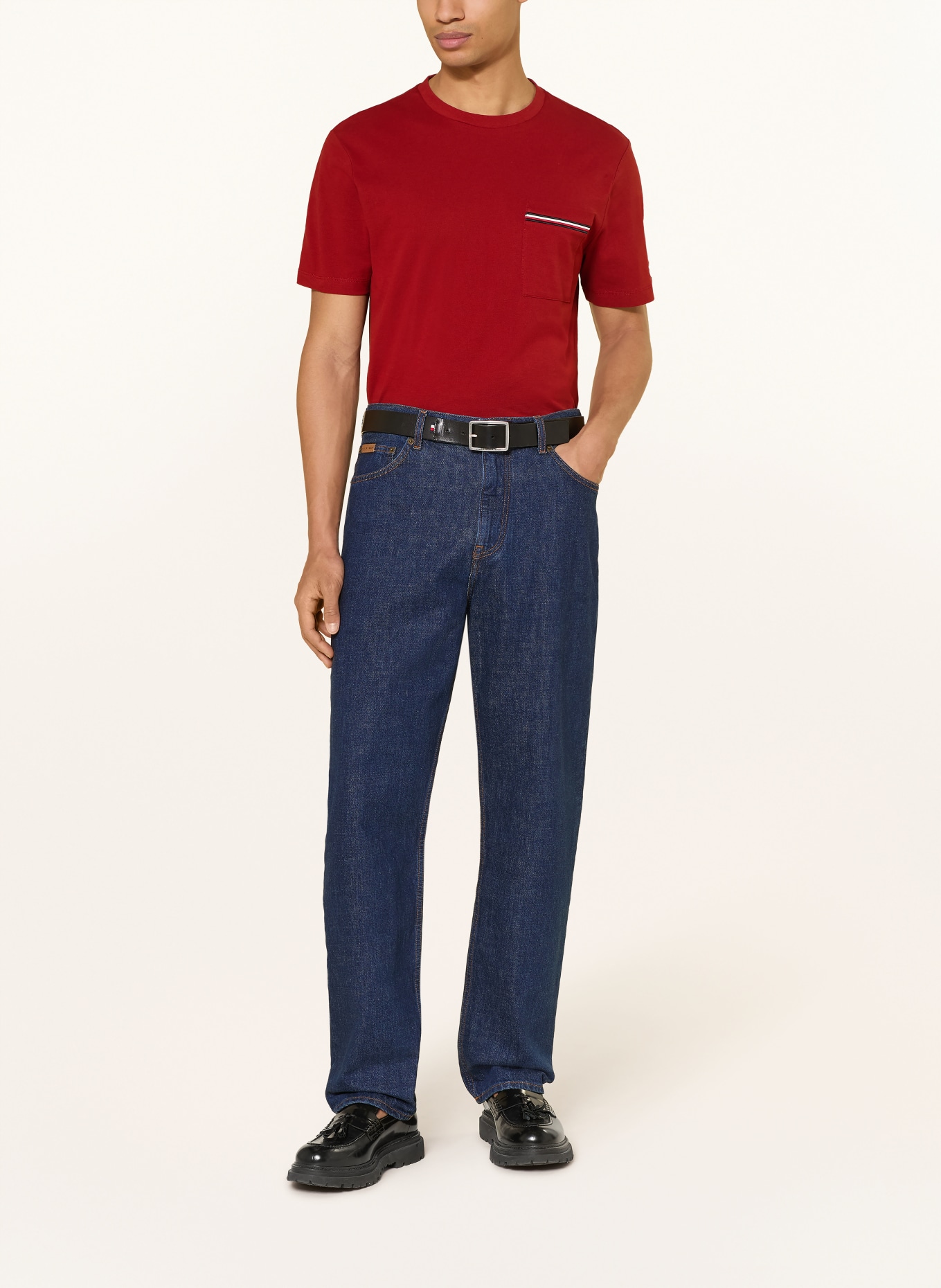 TOMMY HILFIGER tričko: TMAVĚ ČERVENÁ