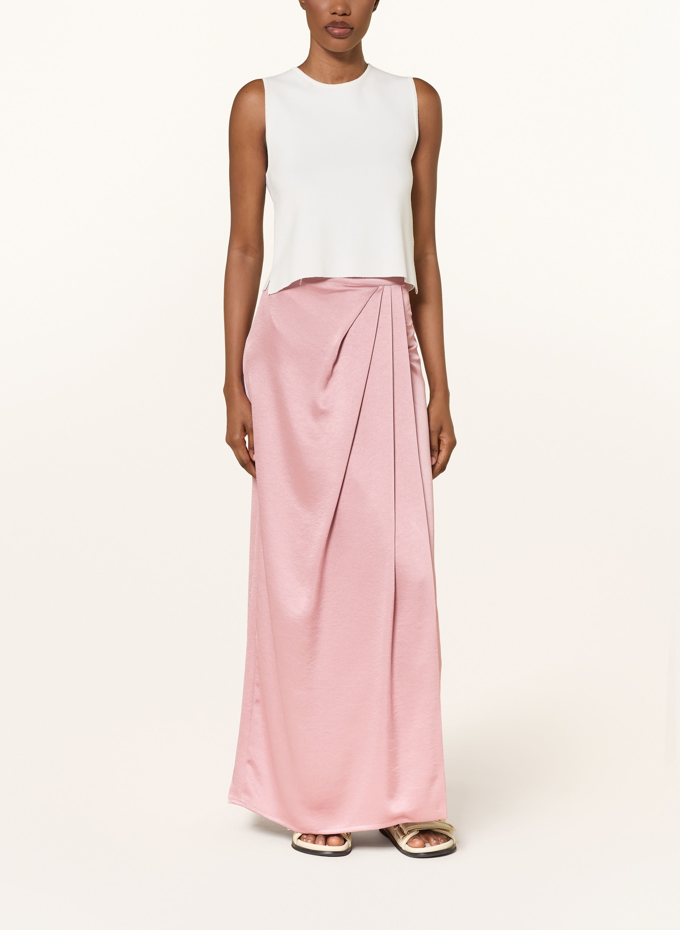 RIANI satijnen rok: ROSÉ