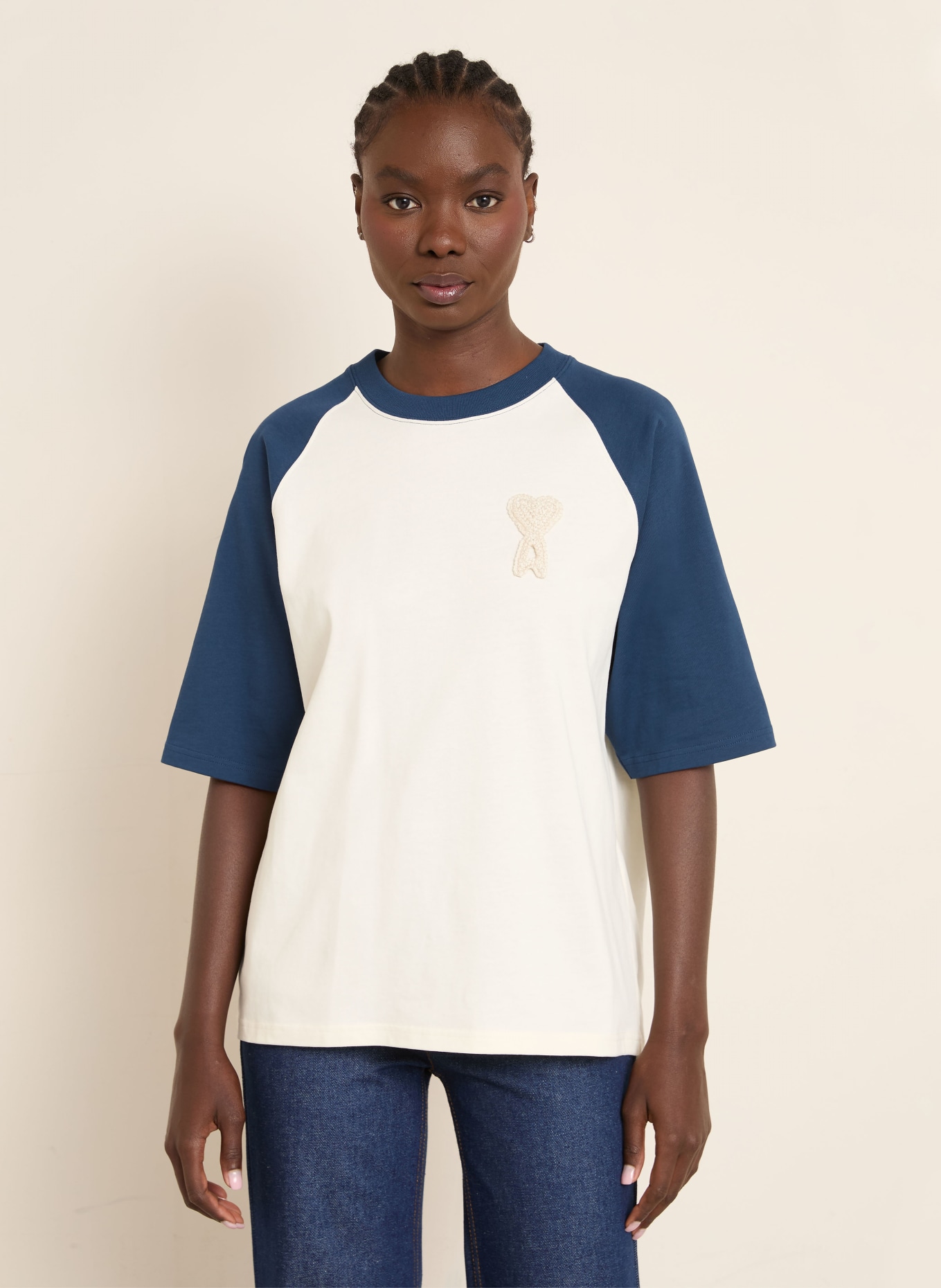 AMI PARIS tričko: TMAVĚ MODRÁ / KRÉMOVÁ