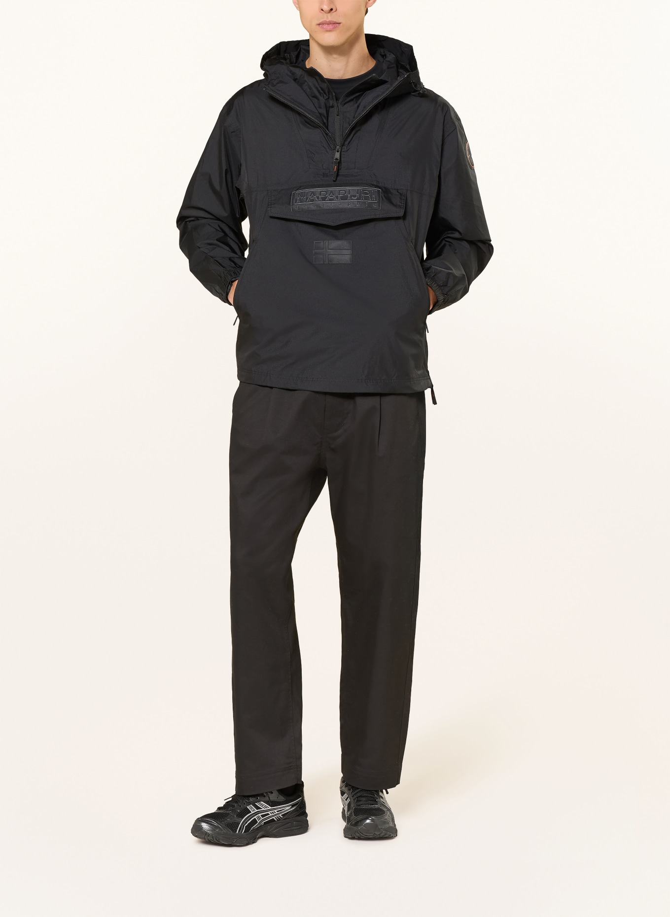 NAPAPIJRI Kurtka RAINFOREST NEXT: CZARNY / POMARAŃCZOWY