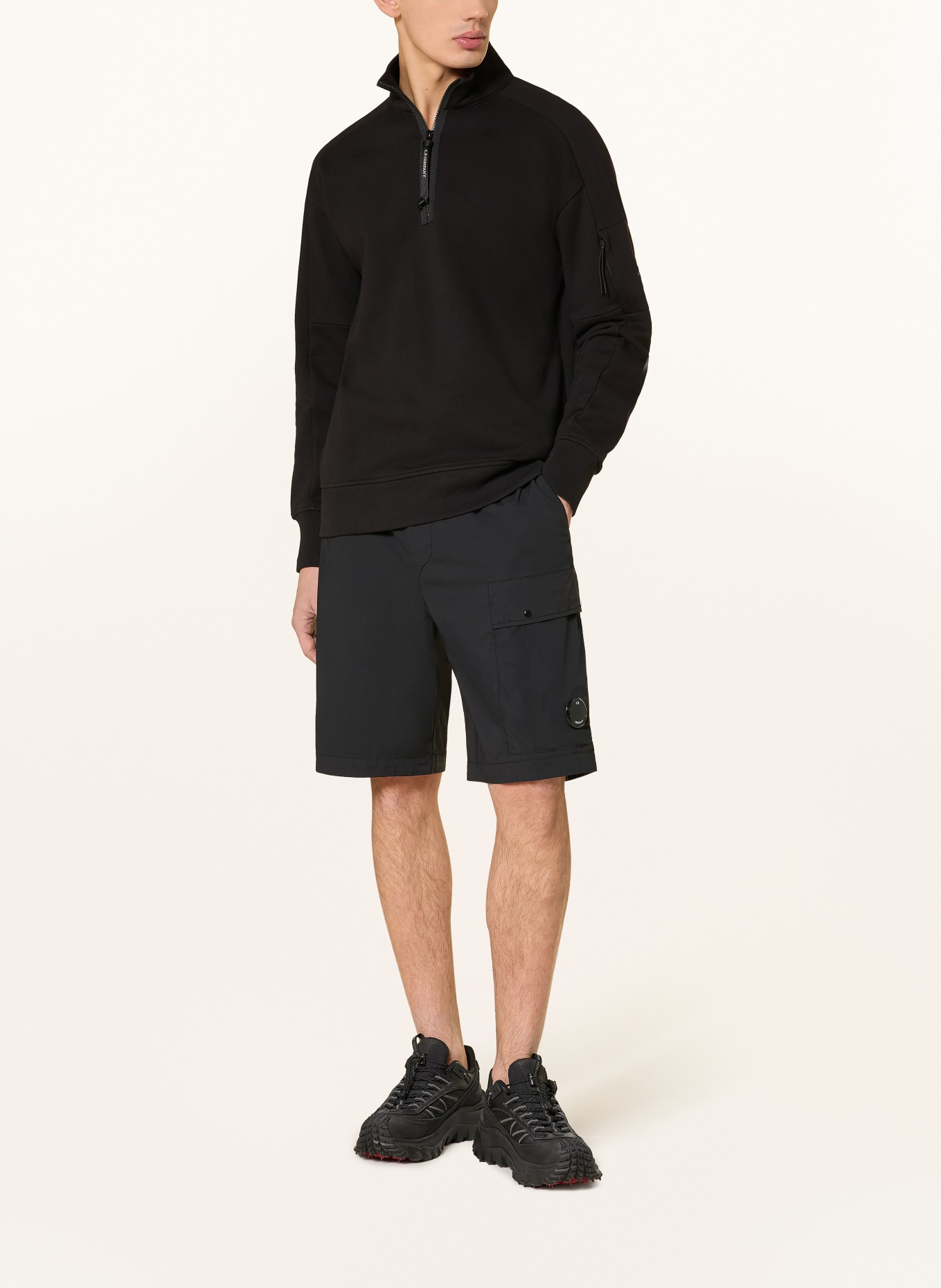 C.P. COMPANY Cargoshorts: SCHWARZ