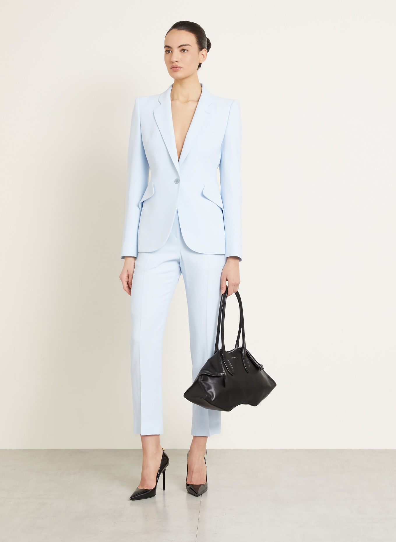 McQUEEN Torebka MANTA: CZARNY