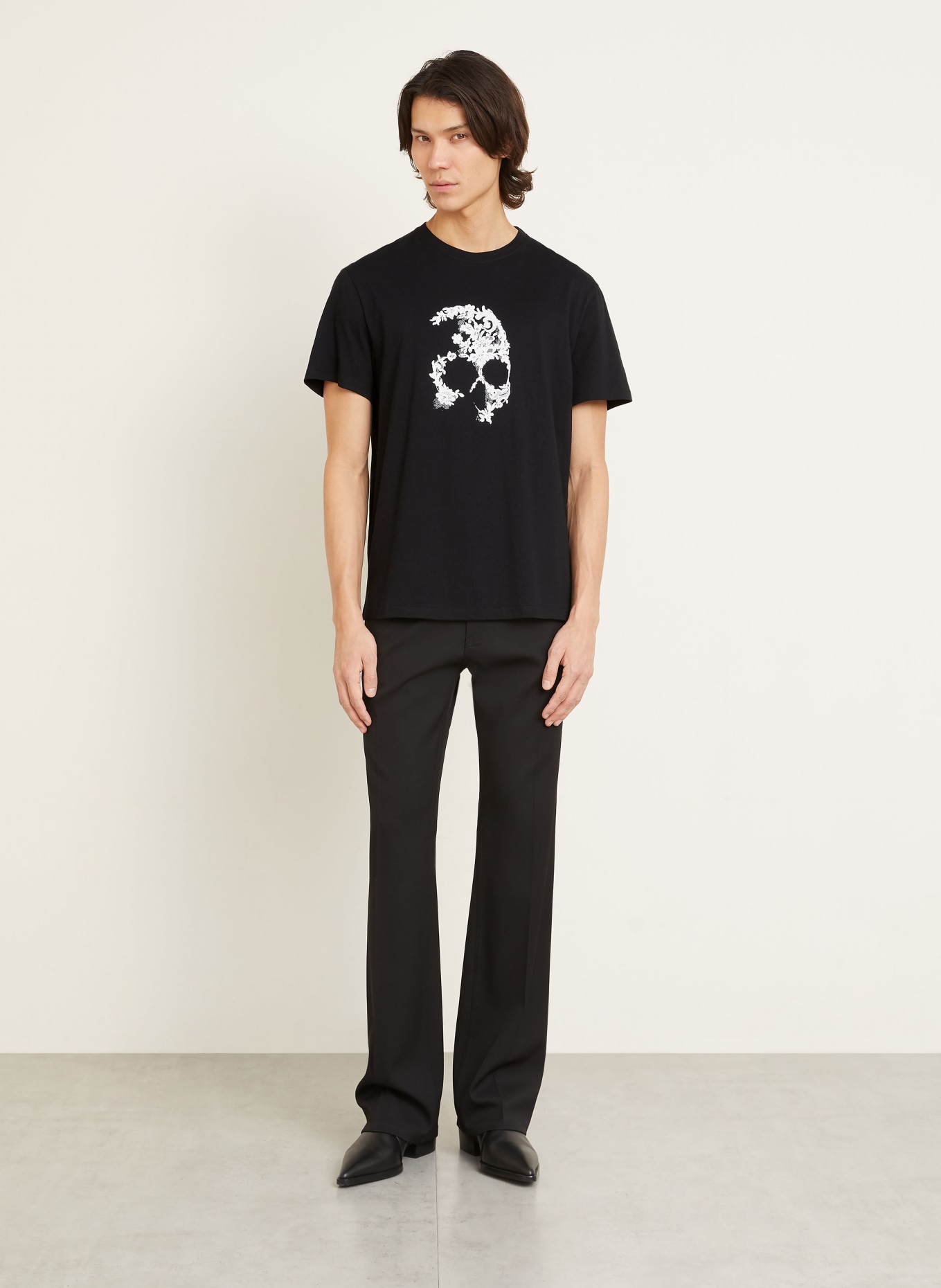 McQUEEN T-shirt: BLACK / WHITE