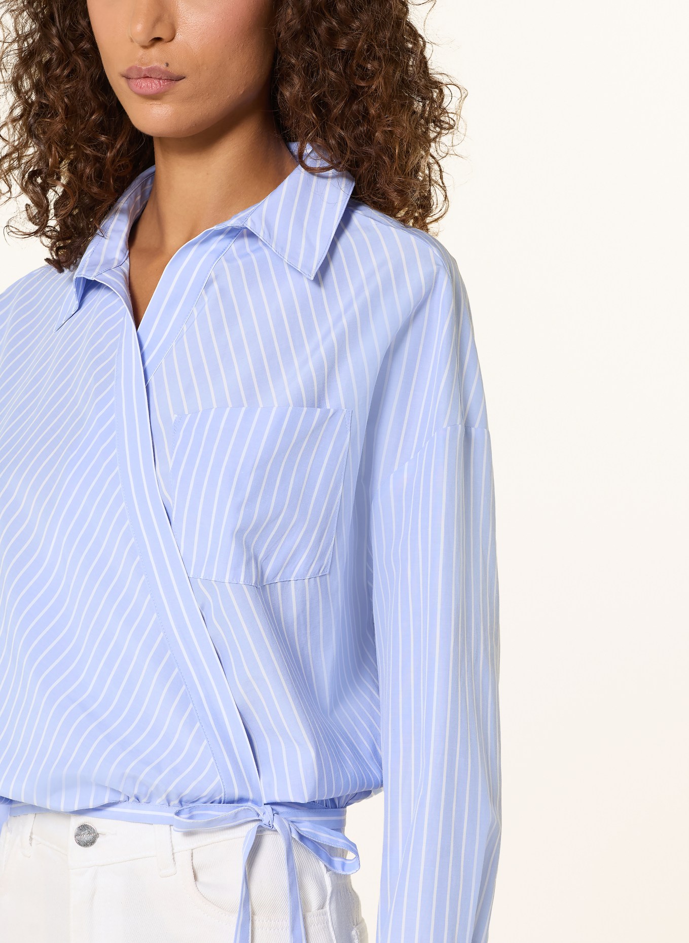 ELIAS RUMELIS SAYLOR wrap blouse: LIGHT BLUE / WHITE