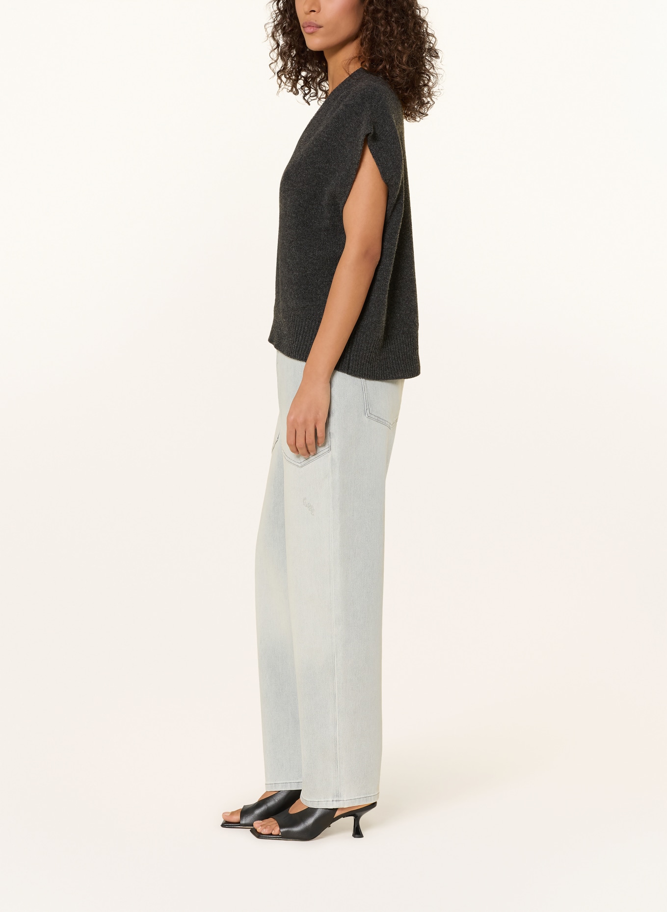 ELIAS RUMELIS Rechte jeans SENDY: 1322 hike grey