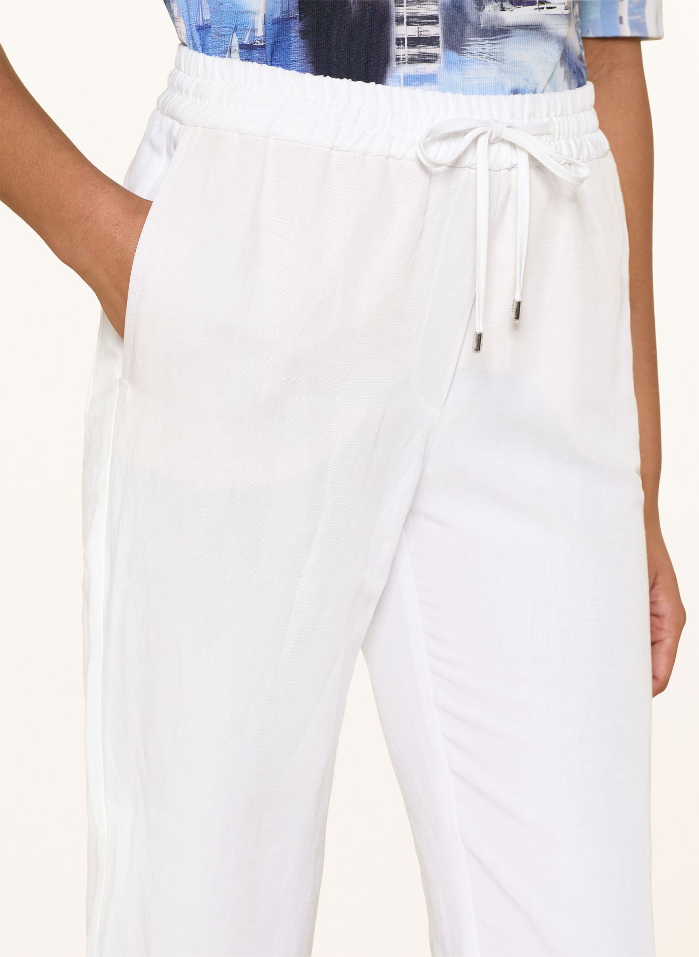 MARC CAIN Kalhoty RHODOS ve stylu joggingových kalhot: 100 WHITE