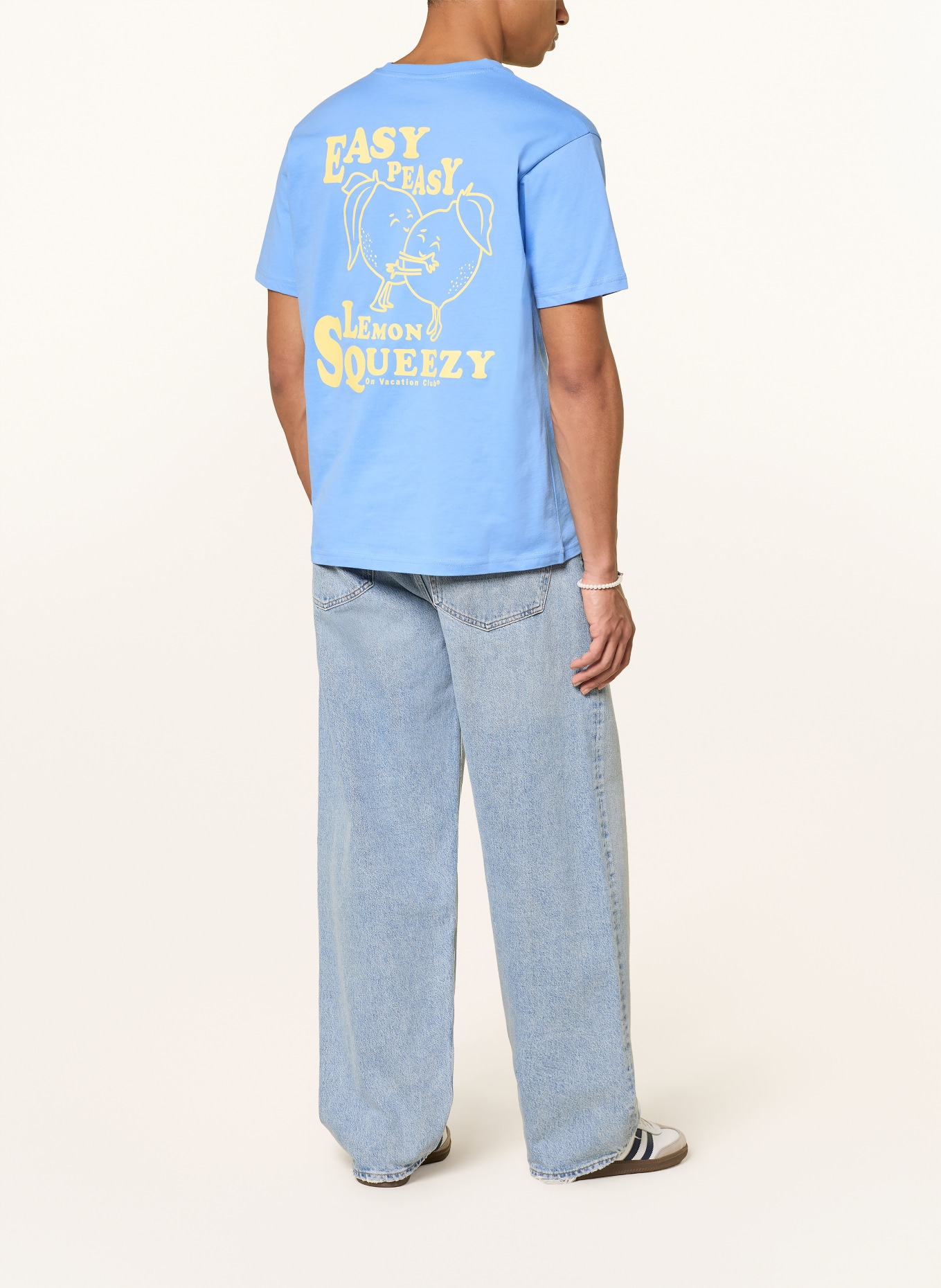 On Vacation T-Shirt: HELLBLAU