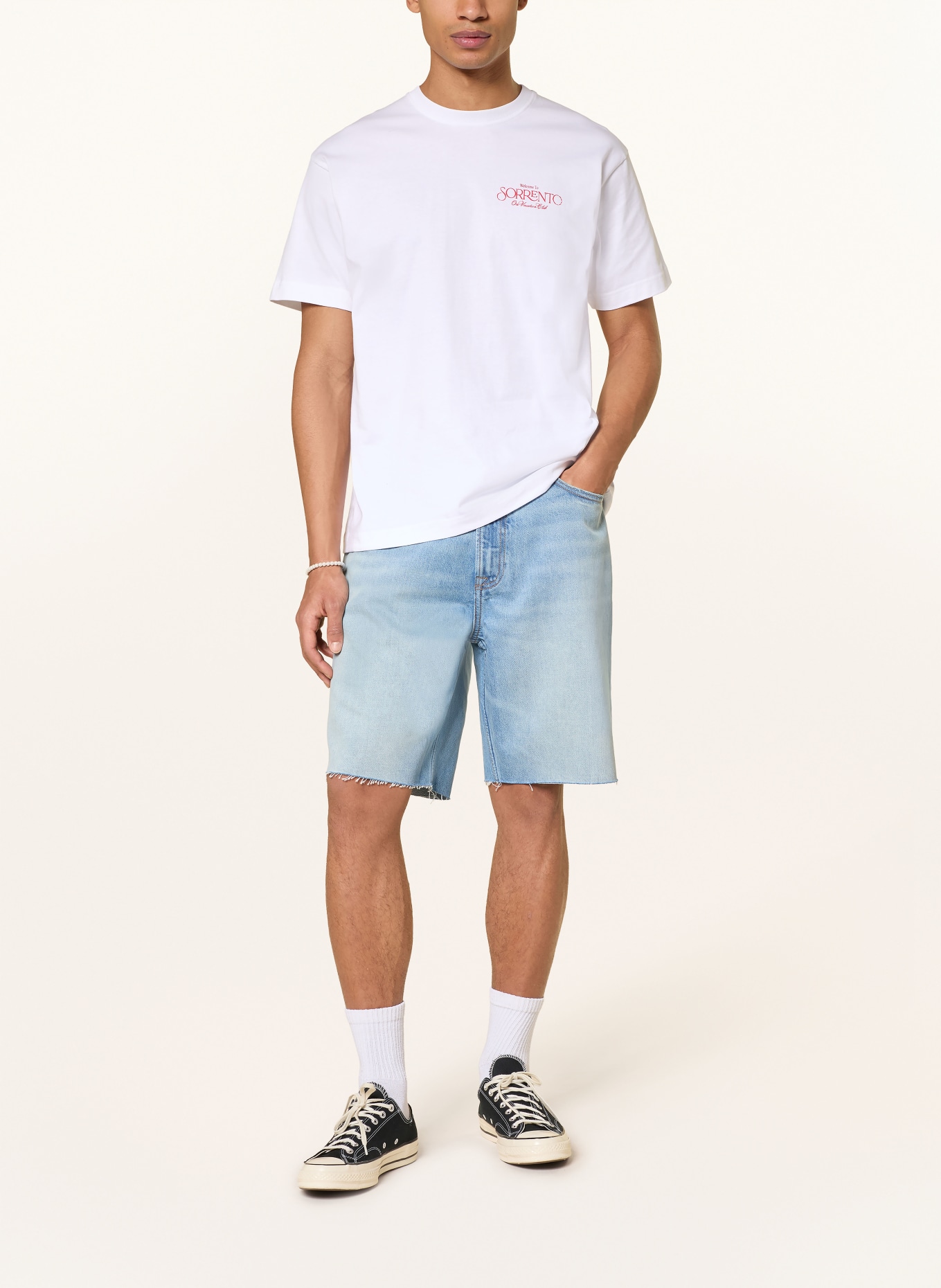 On Vacation T-Shirt: WEISS