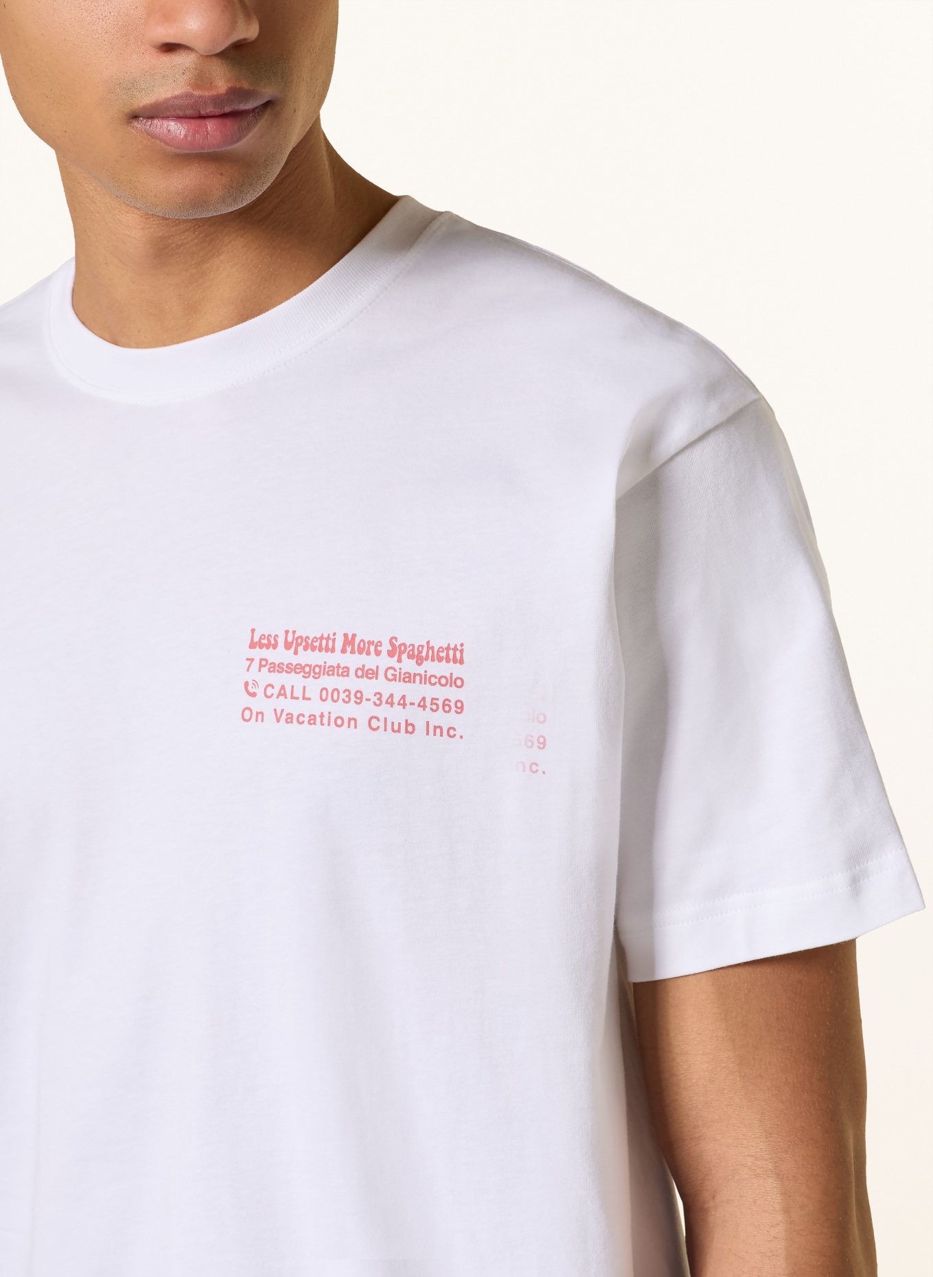 On Vacation T-Shirt: WEISS