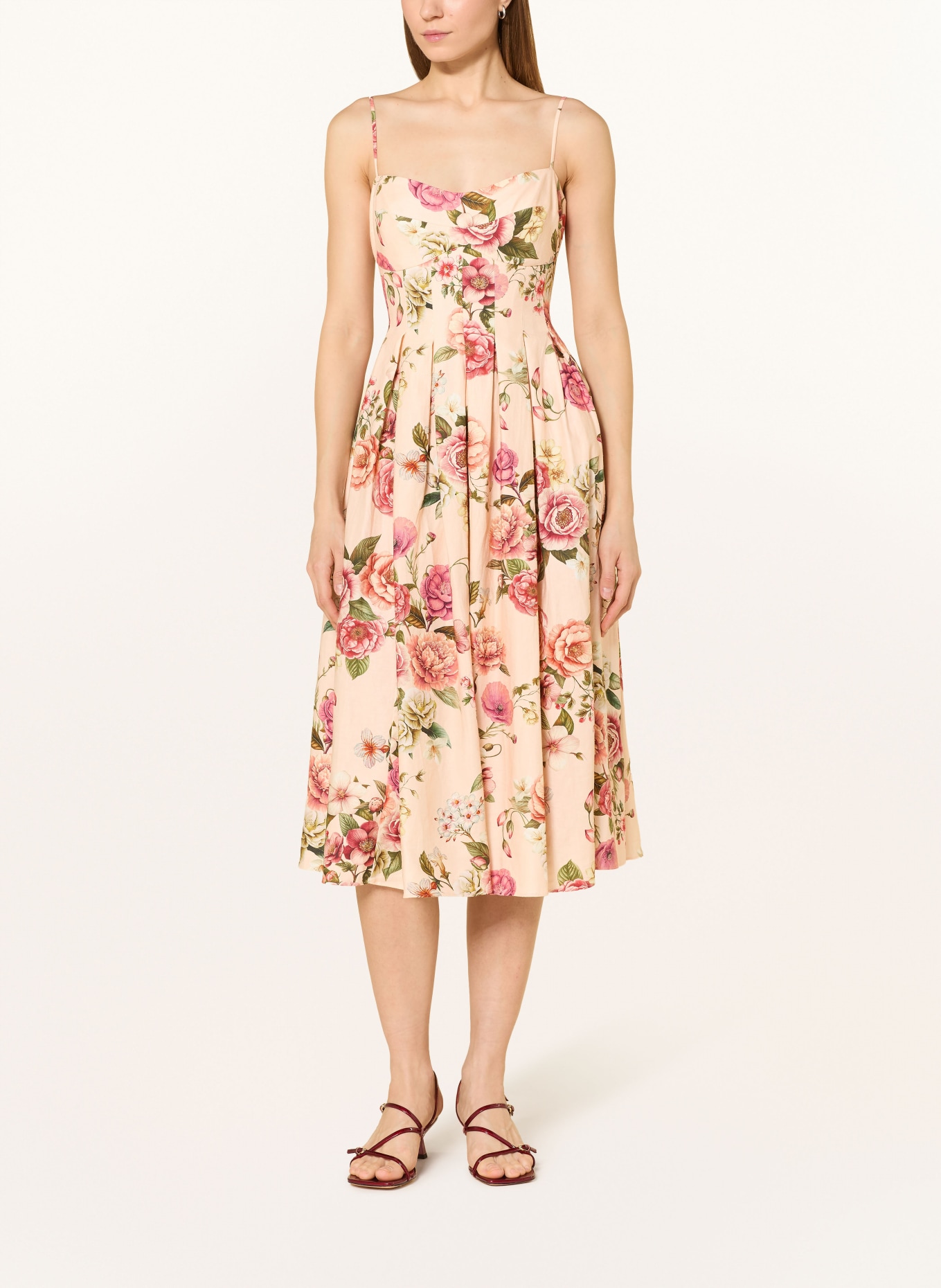 GUESS Šaty BRIA: BARVA RŮŽOVÉHO ZLATA / TMAVĚ ČERVENÁ / TMAVĚ ZELENÁ