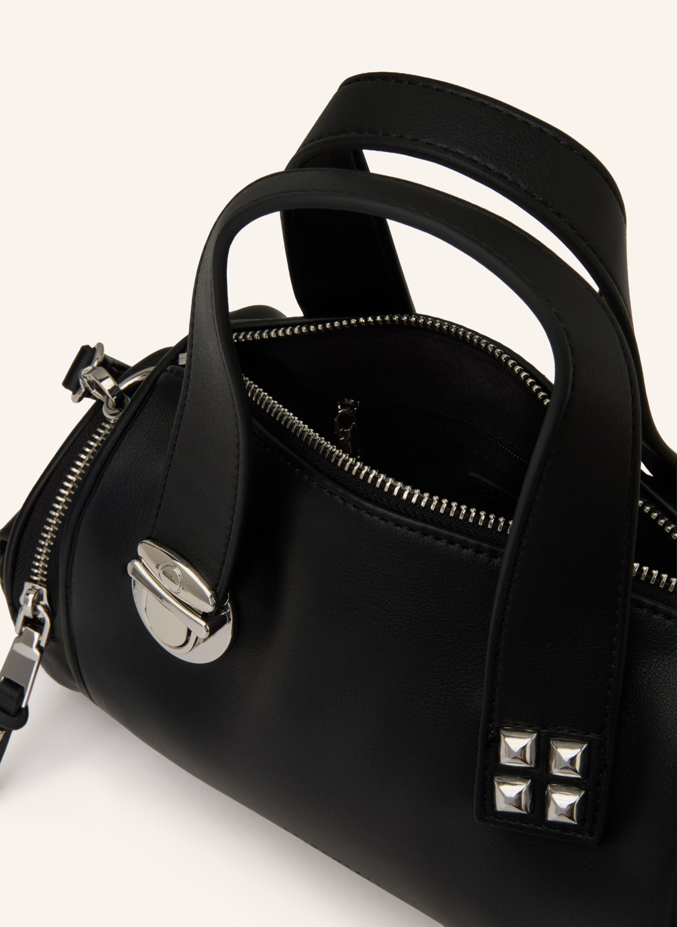 SEIDENFELT Kabelka JOKELA s nýty: ČERNÁ / STŘÍBRNÁ