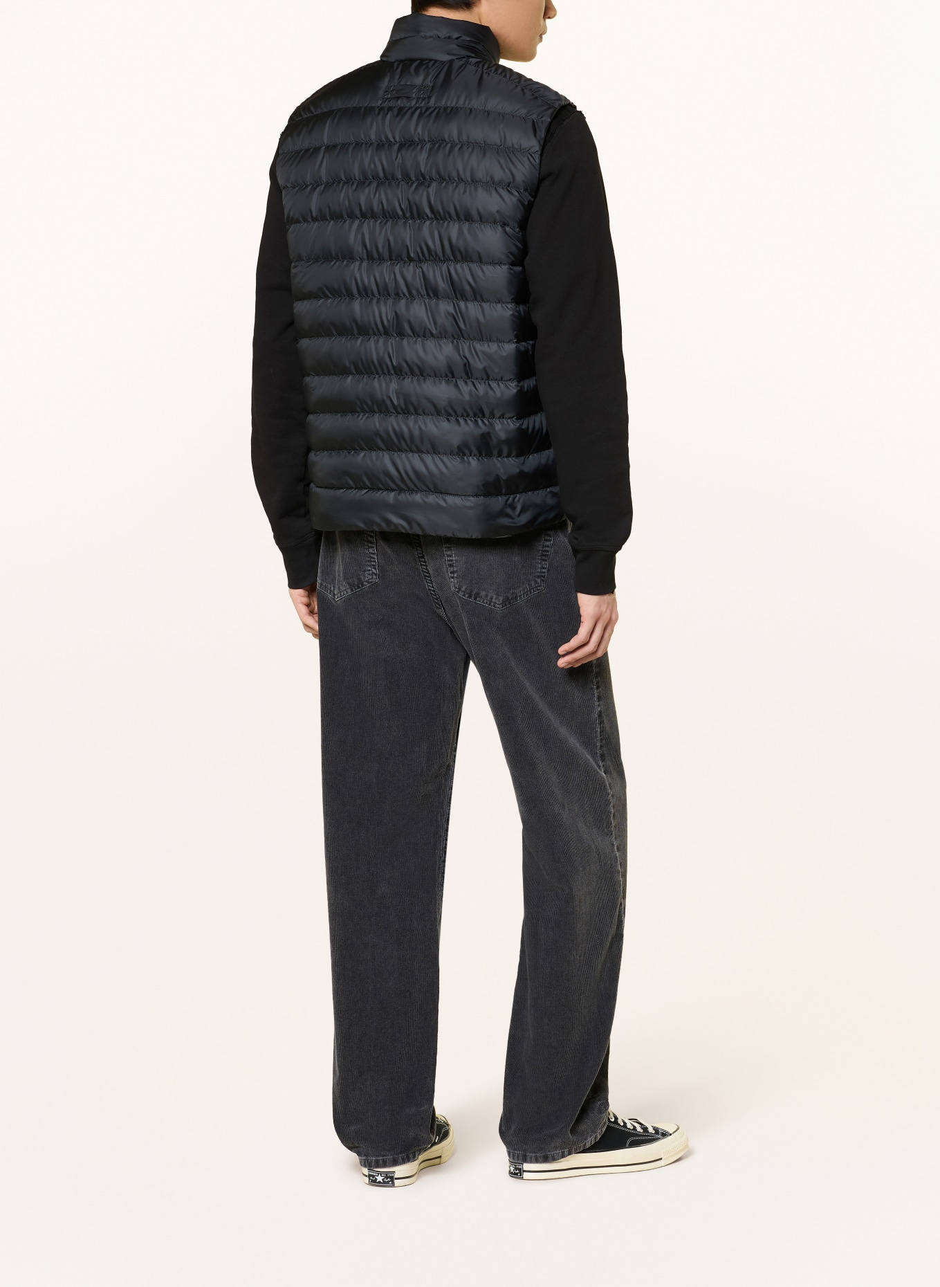 CANADA GOOSE Lehká péřová vesta STRATUS: ČERNÁ