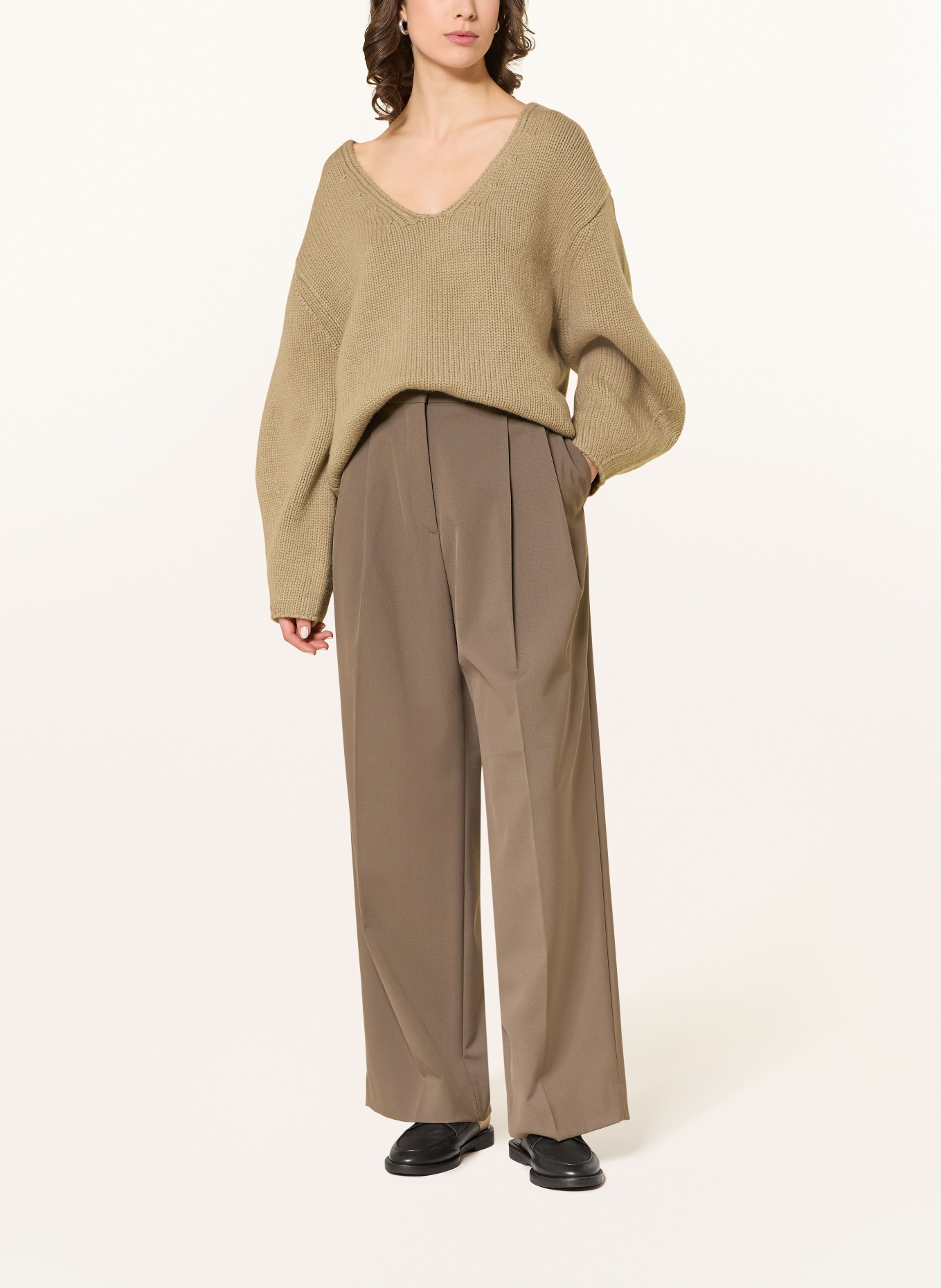 SOFT GOAT Cashmere-Pullover: OLIV