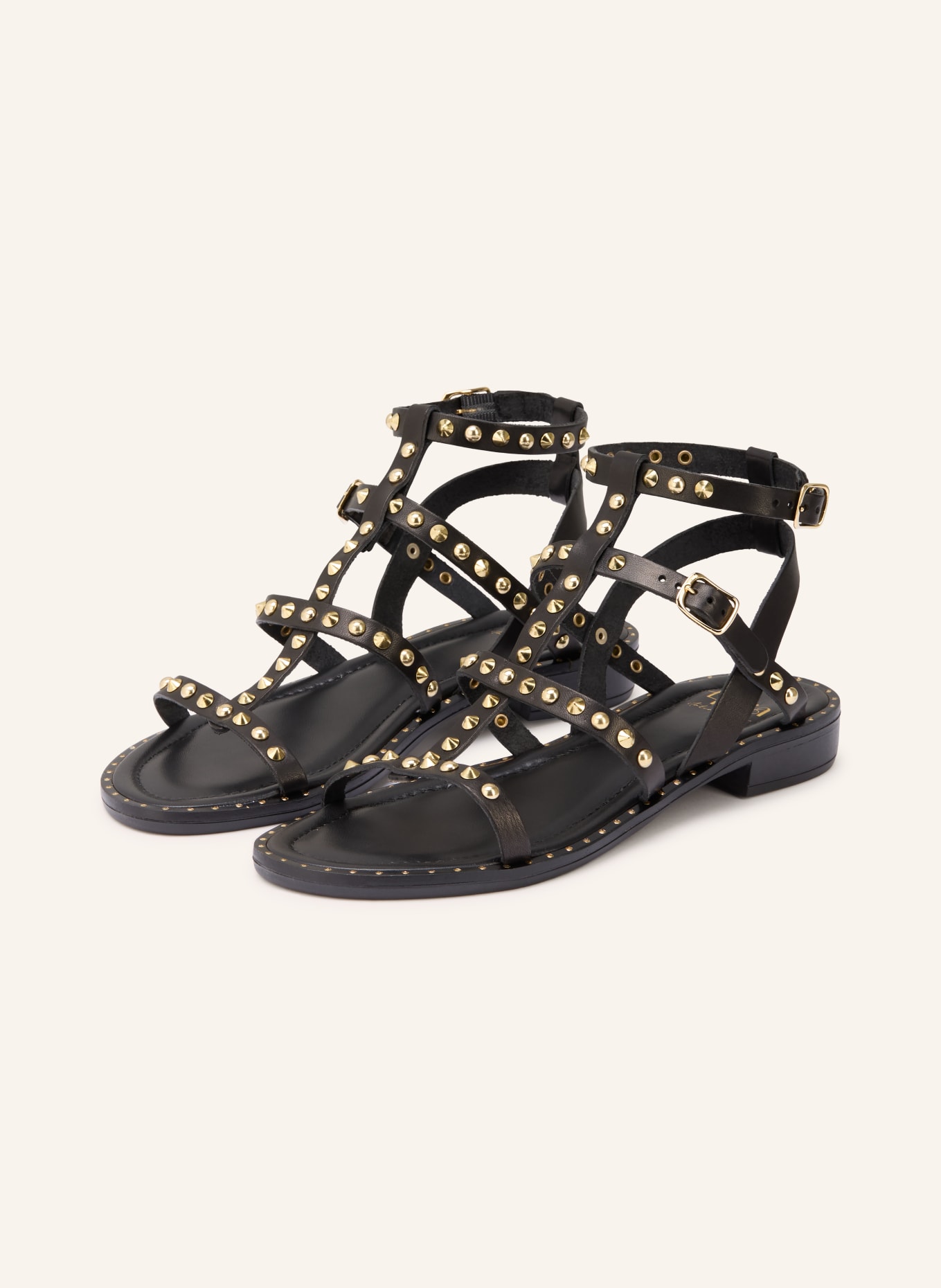 È MIA Studded sandals: BLACK / GOLD