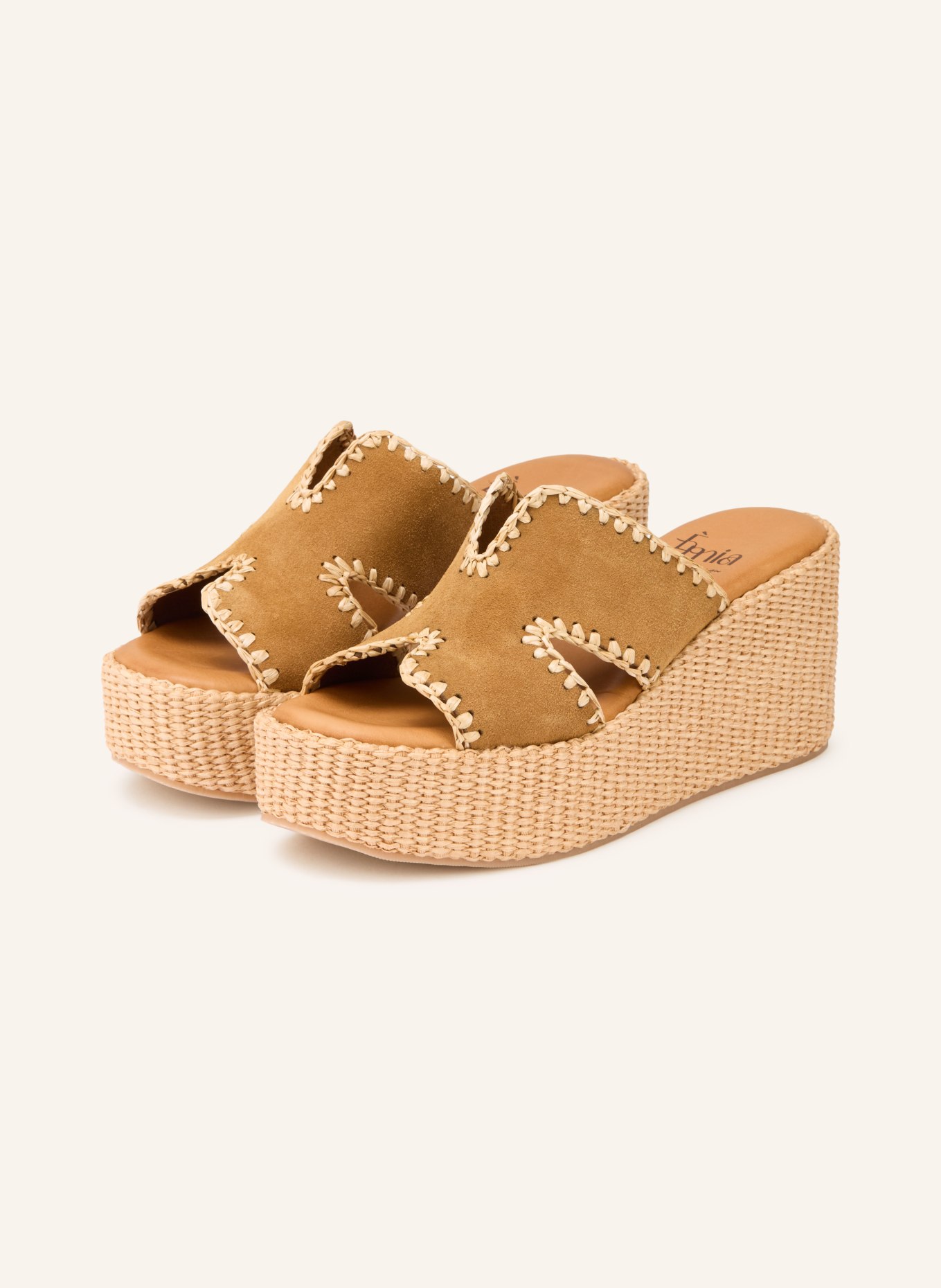 È MIA Platform wedges: BEIGE