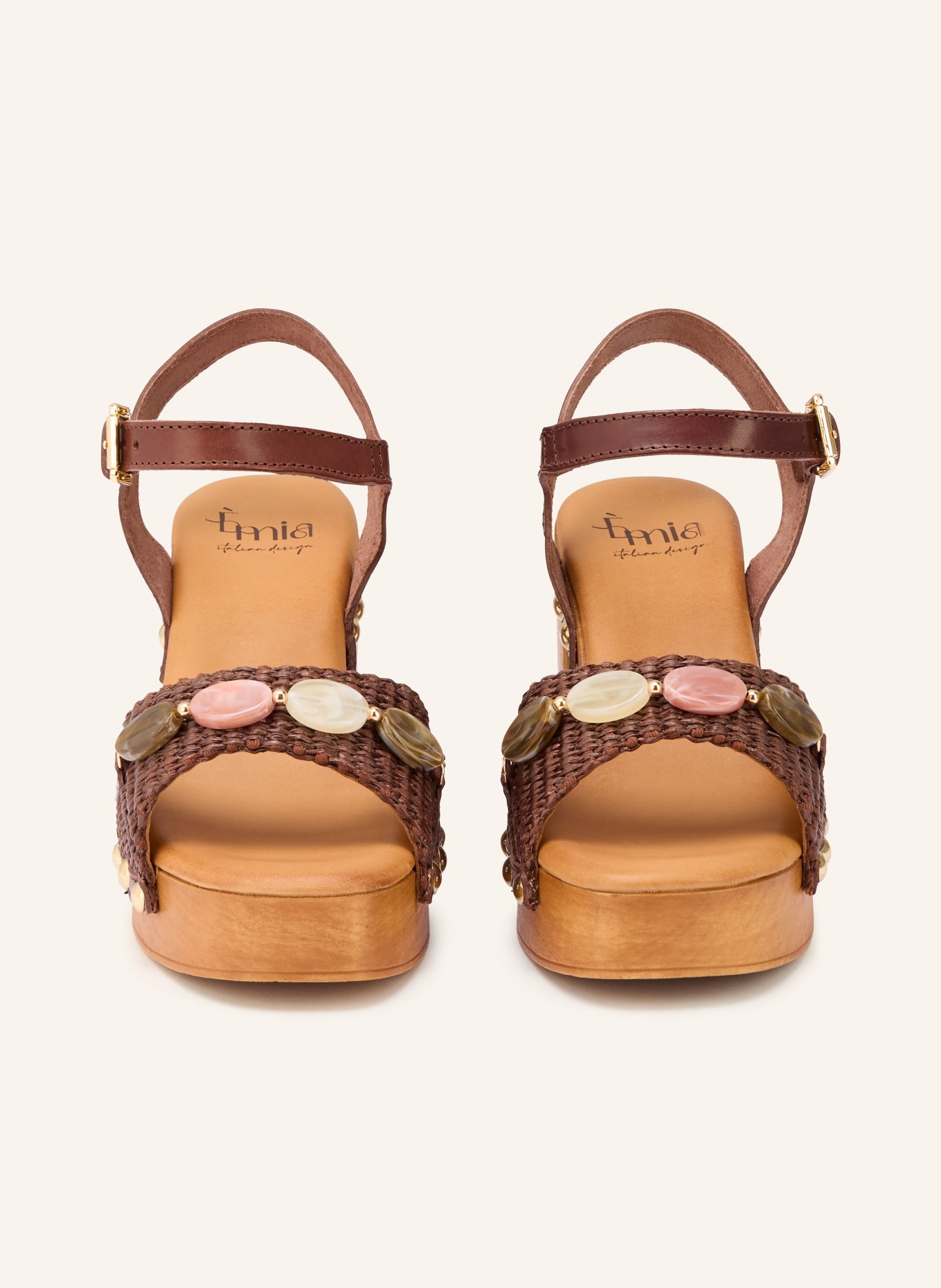 È MIA Plateau-Sandaletten mit Schmucksteinen und Nieten: DUNKELBRAUN