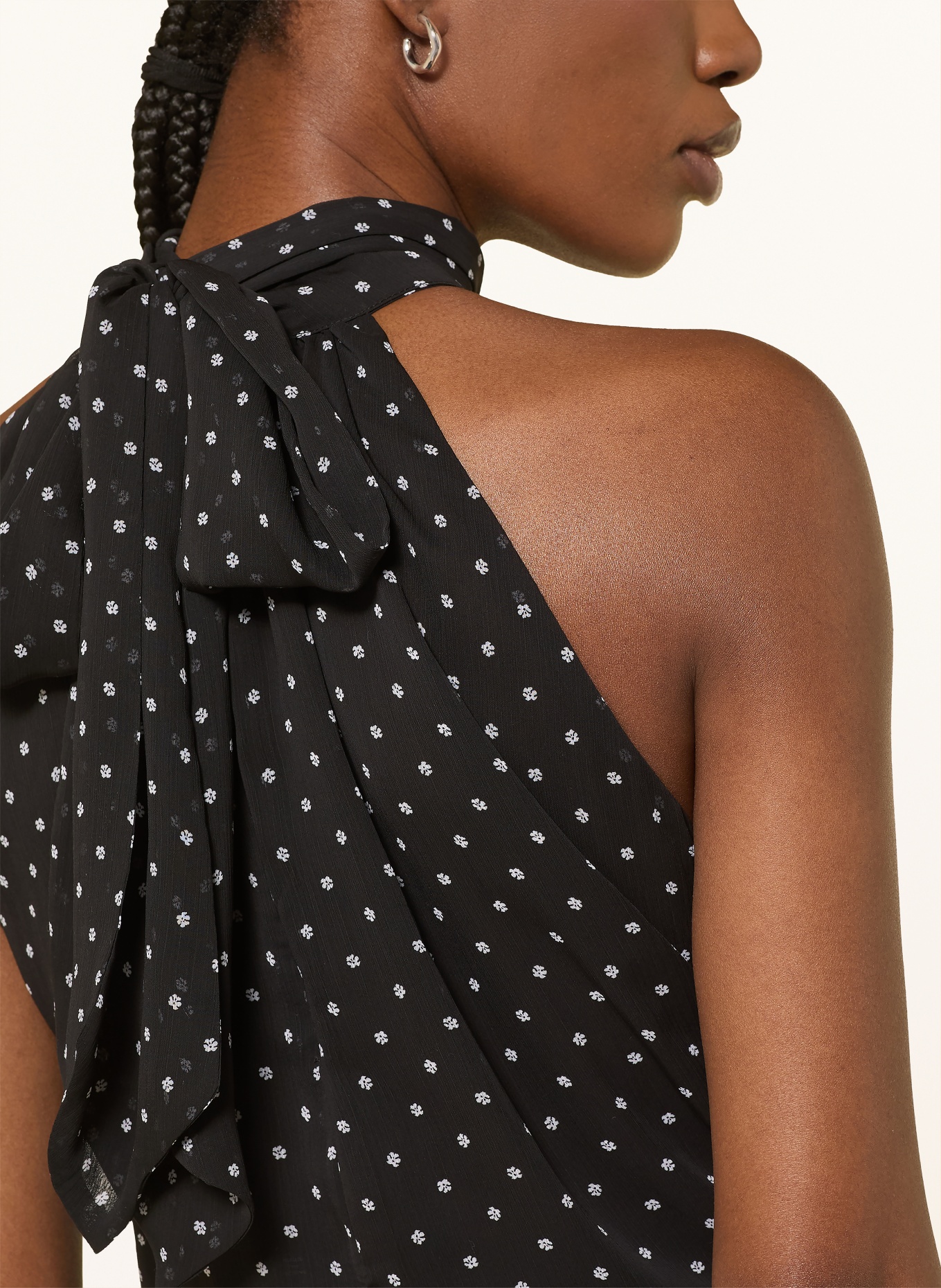 ROTATE Blusentop mit Cut-out: SCHWARZ / WEISS