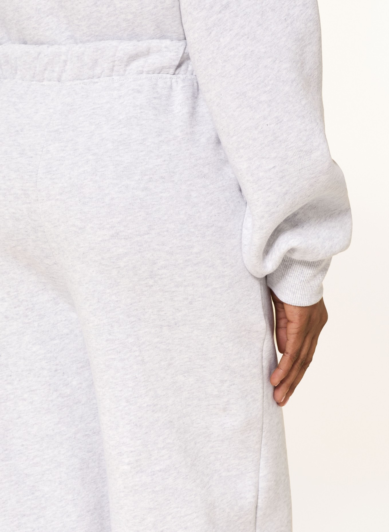 ROTATE Sweatpants: HELLGRAU / WEISS