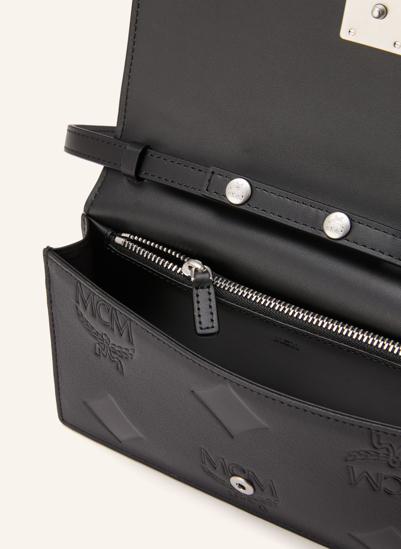 MCM Umhängetasche: SCHWARZ