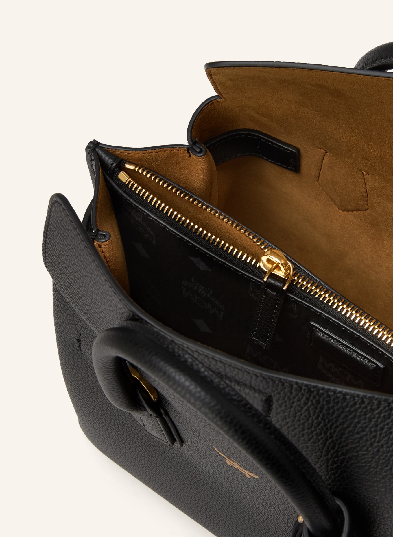 MCM Handtasche MILLA SMALL: SCHWARZ