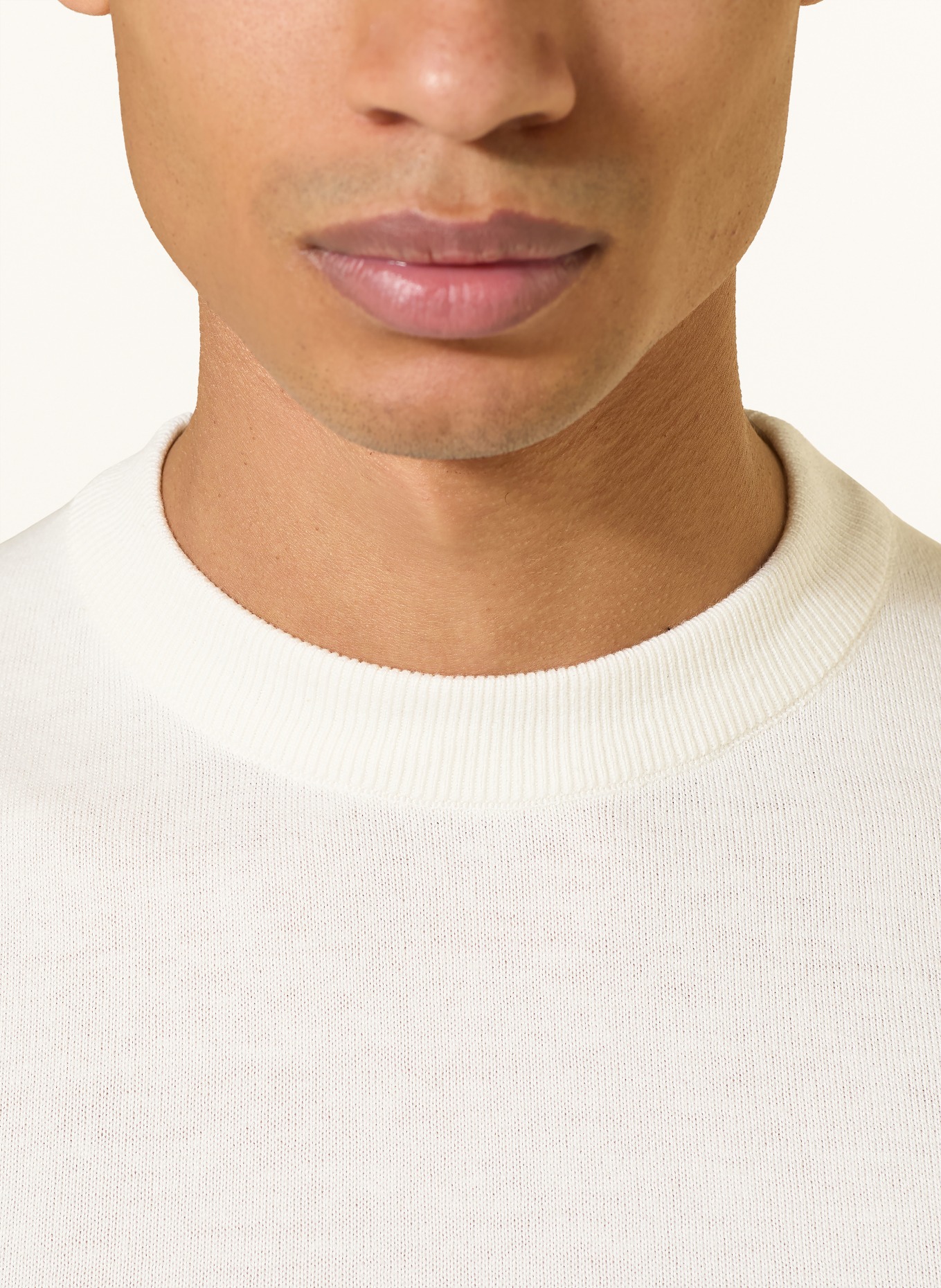 PAUL Stickshirt: CREME