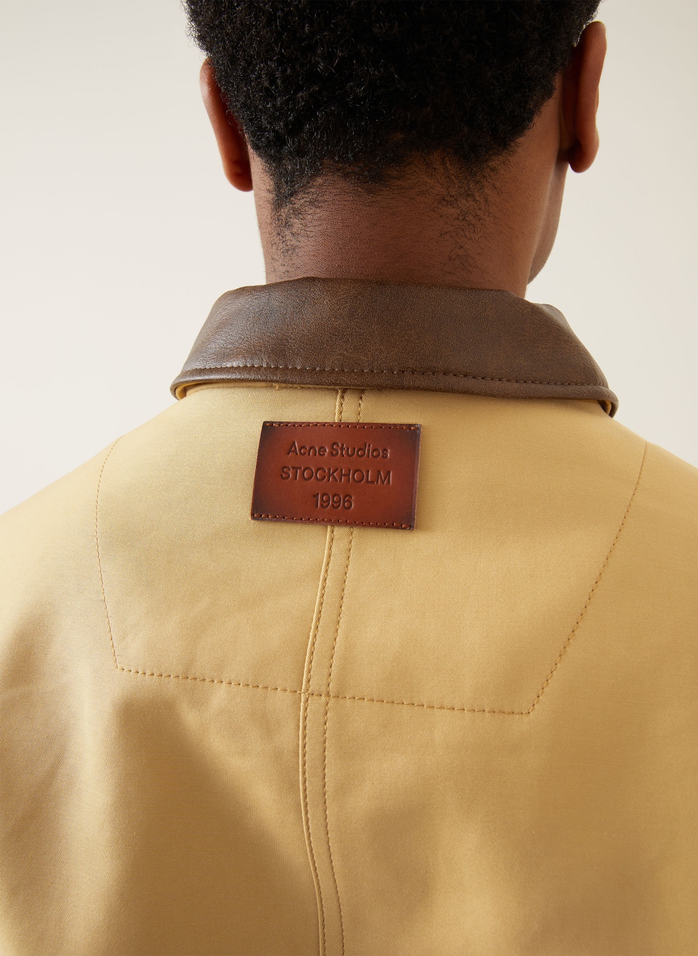Acne Studios Jacke: CAMEL / DUNKELBRAUN