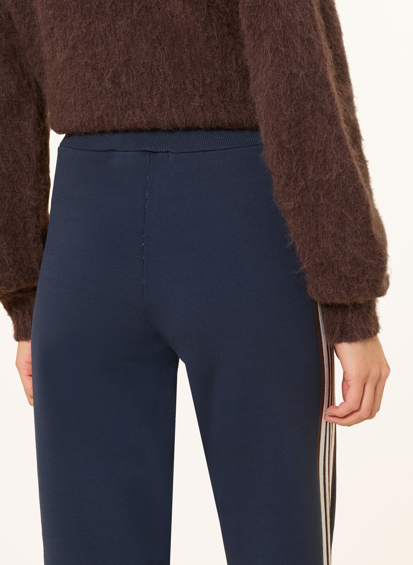 Rich & Royal Track Pants: DUNKELBLAU / BRAUN / CREME