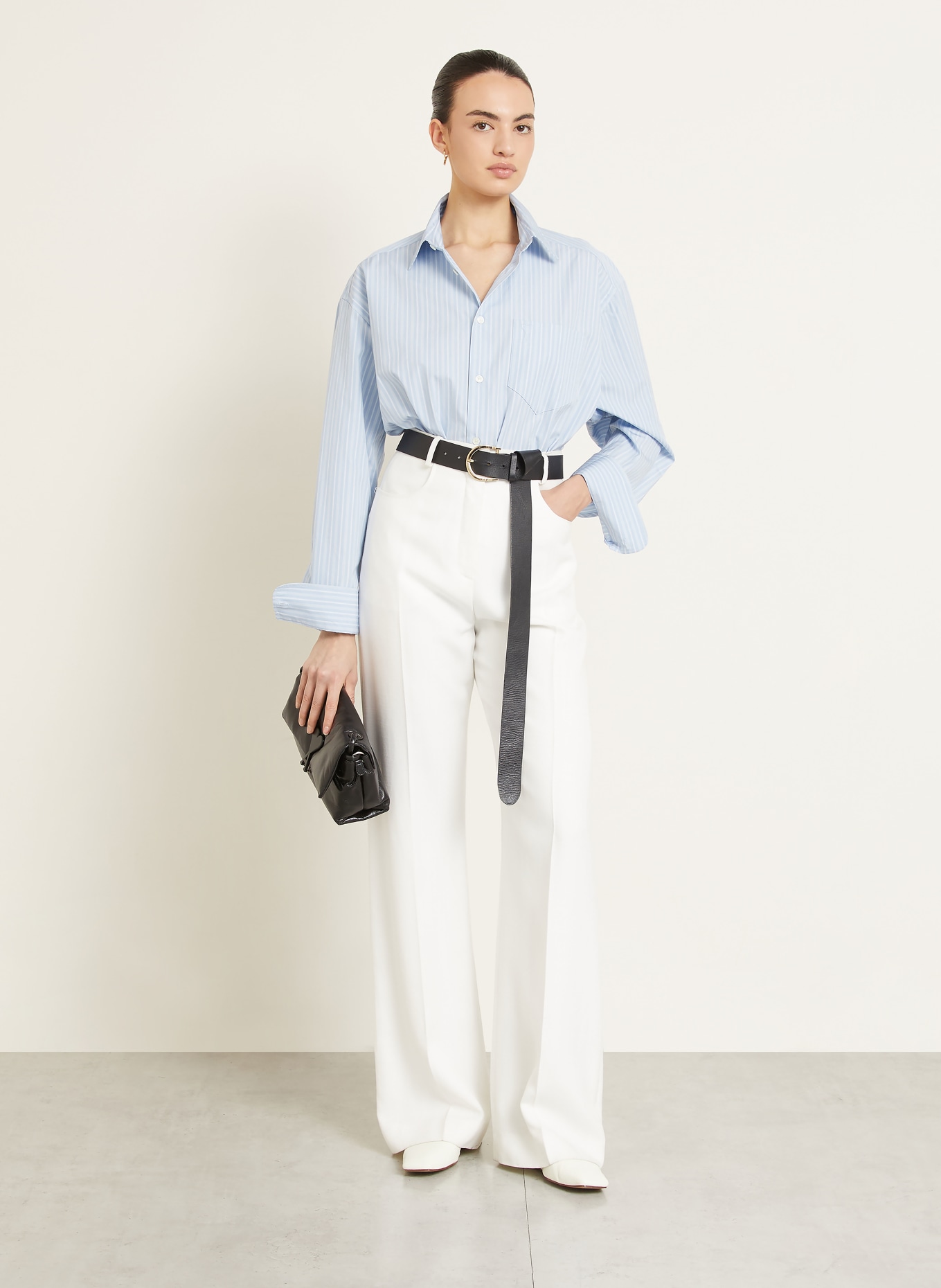 AMI PARIS košile: TMAVĚ MODRÁ / BÍLÁ